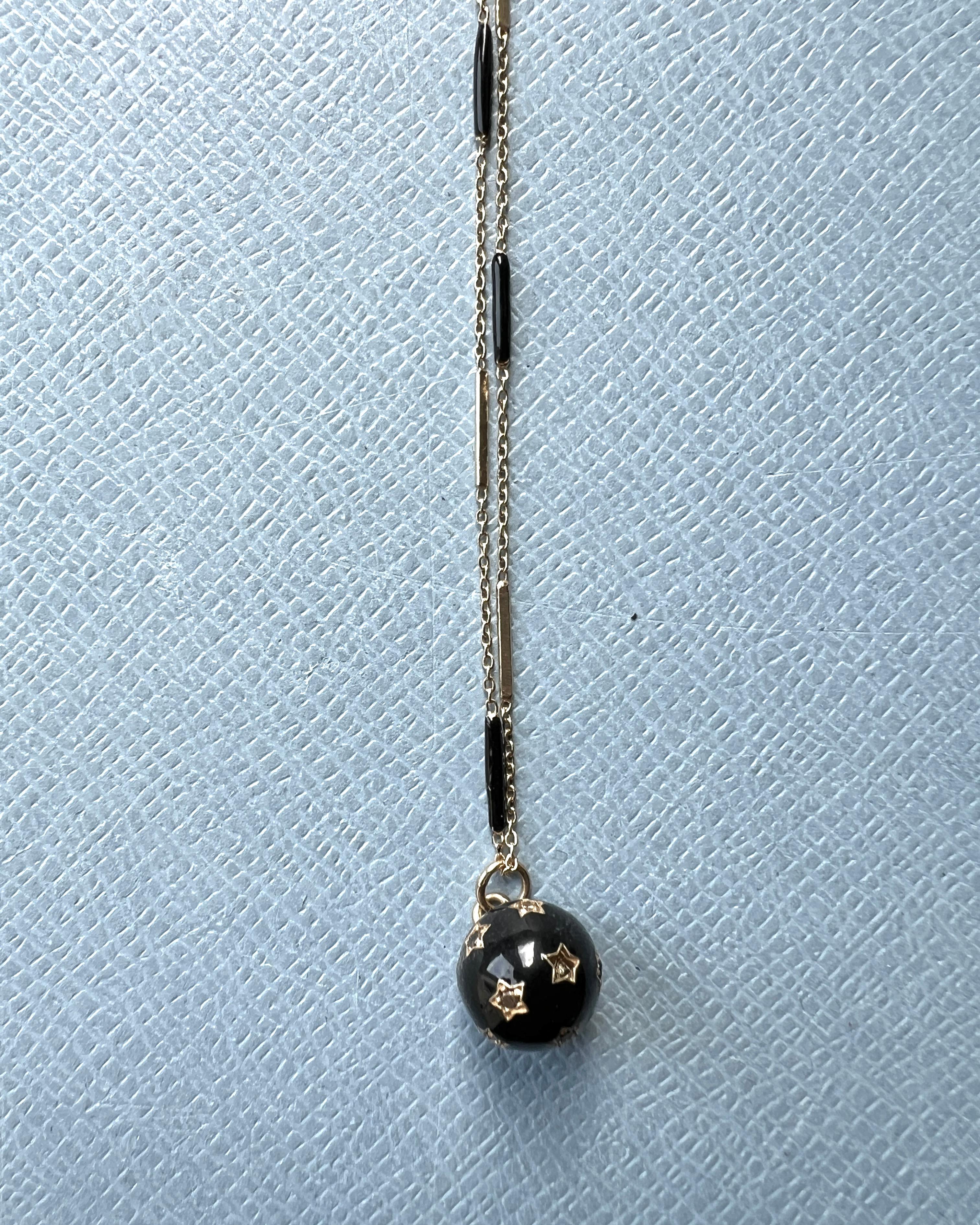 Long Chain Necklace Black Diamond White Diamond Star Ball Black Enamel in vendita 2