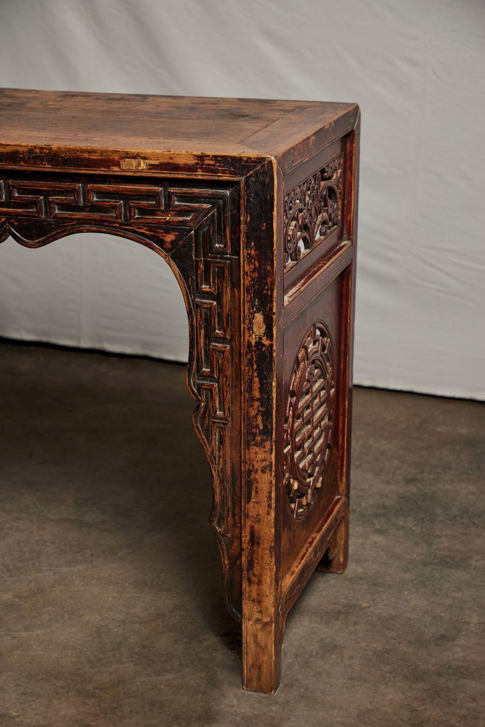 Long Chinese Altar Table In Good Condition For Sale In Pasadena, CA