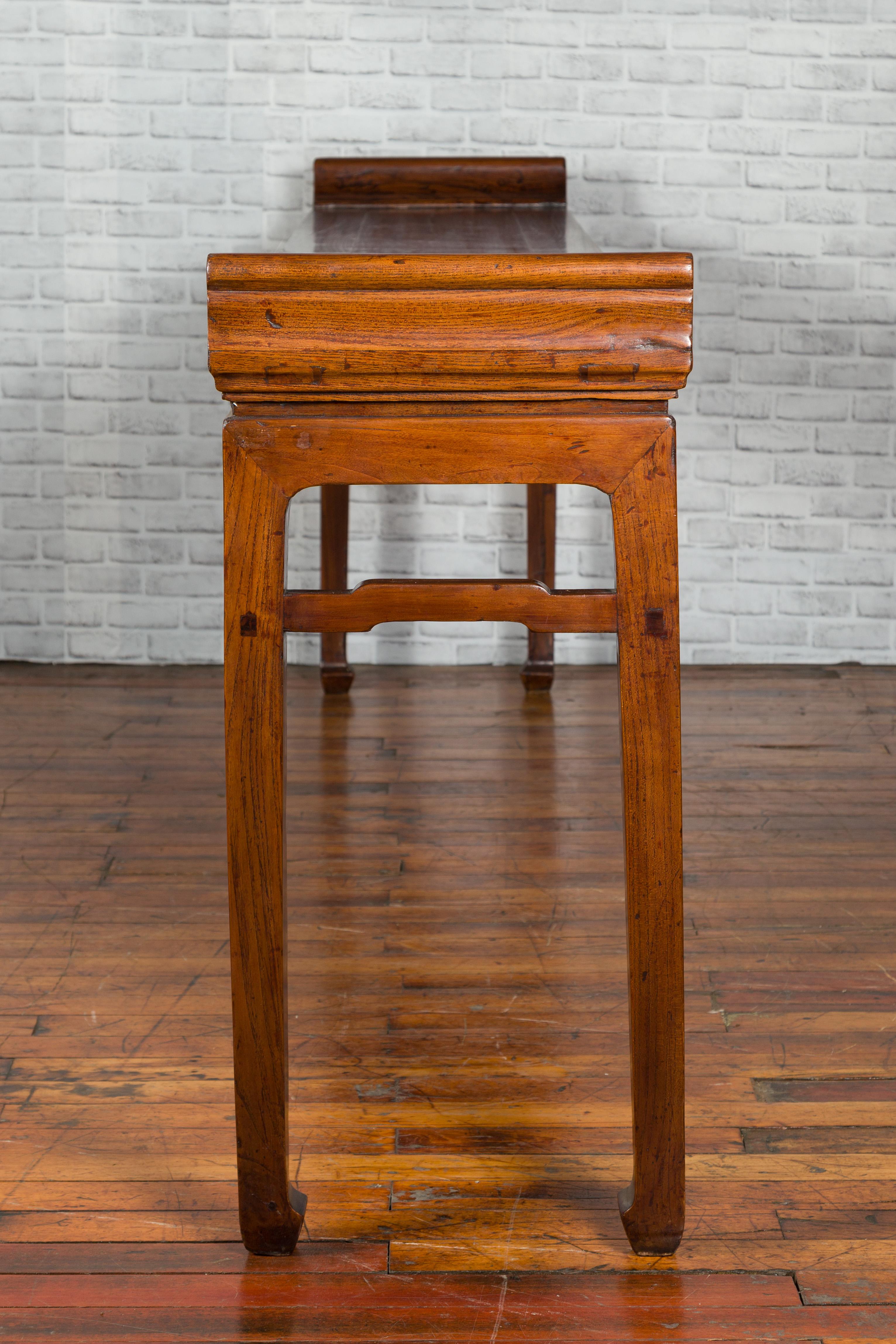 Long Chinese Qing Dynasty 19th Century Altar Console Table with Everted Flanges 4