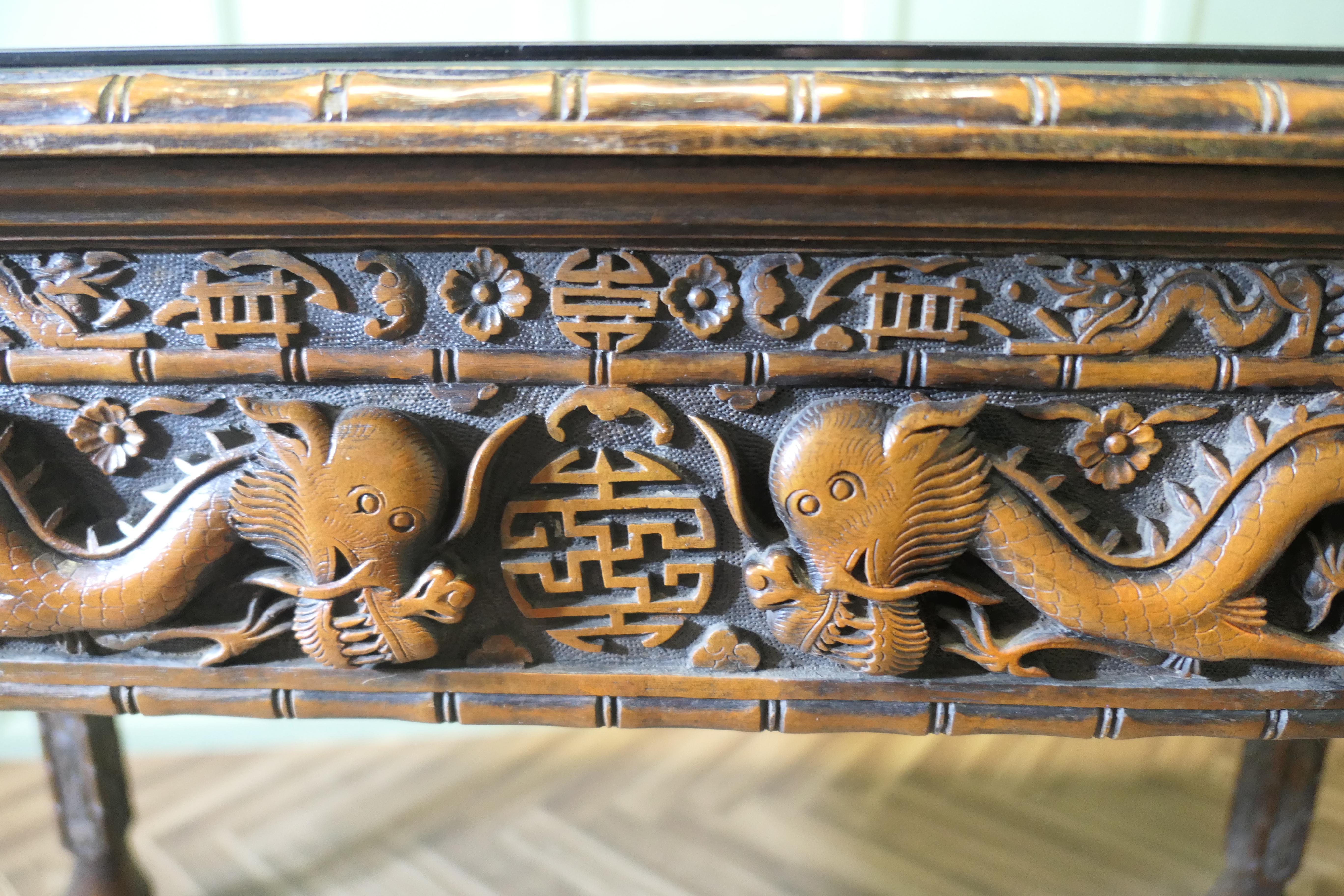 Longue table console ou table de salle sculptée de style chinois en vente 3