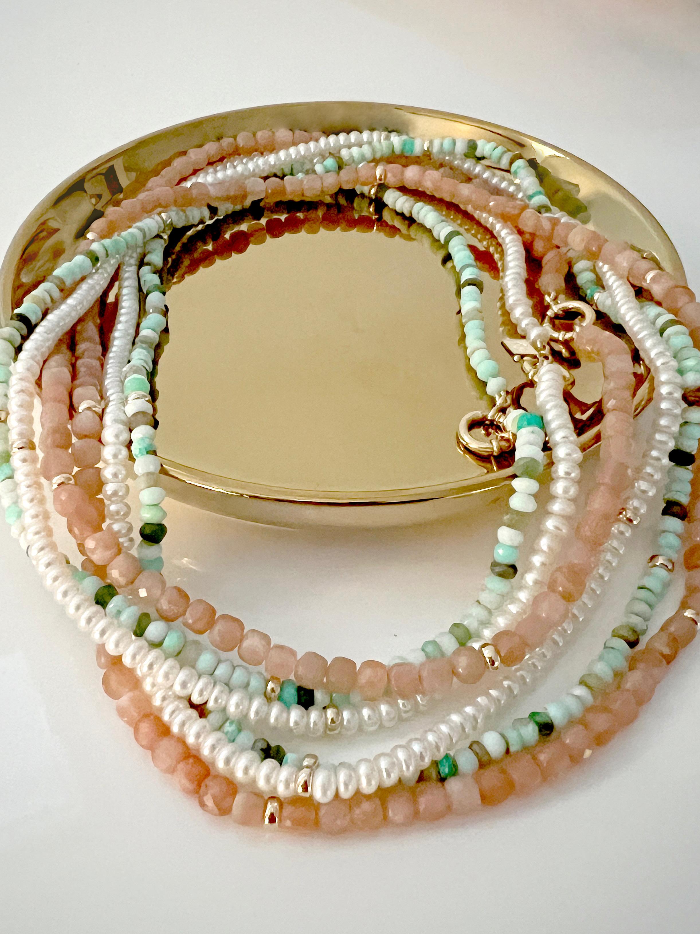 Long Chunky Knotted Gemstone Necklace: Peach Moonstone In New Condition For Sale In Los Angeles, CA
