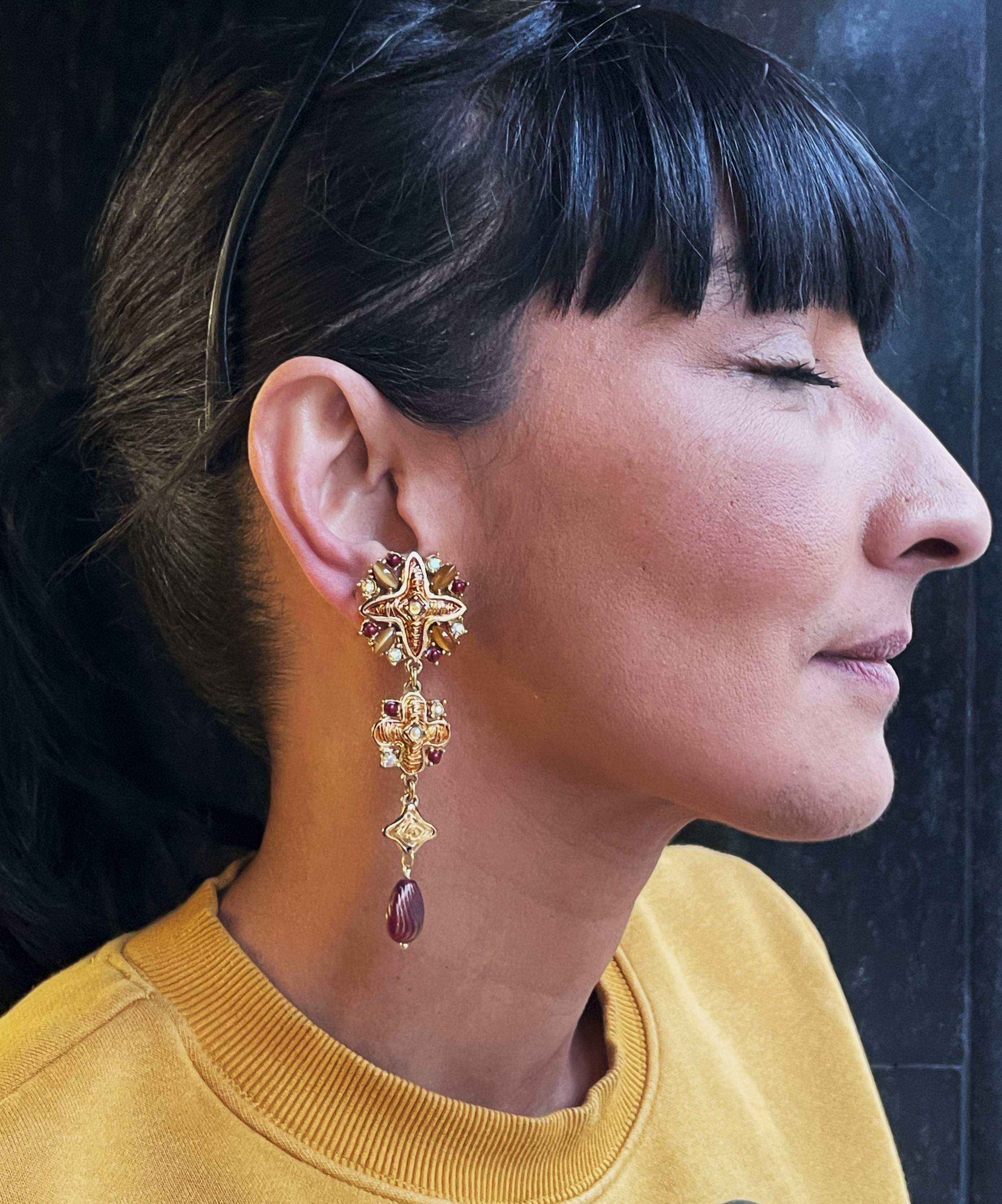 Long Cip-on earring by Micris Paris, rhinestons, gold plated, 1990's 5