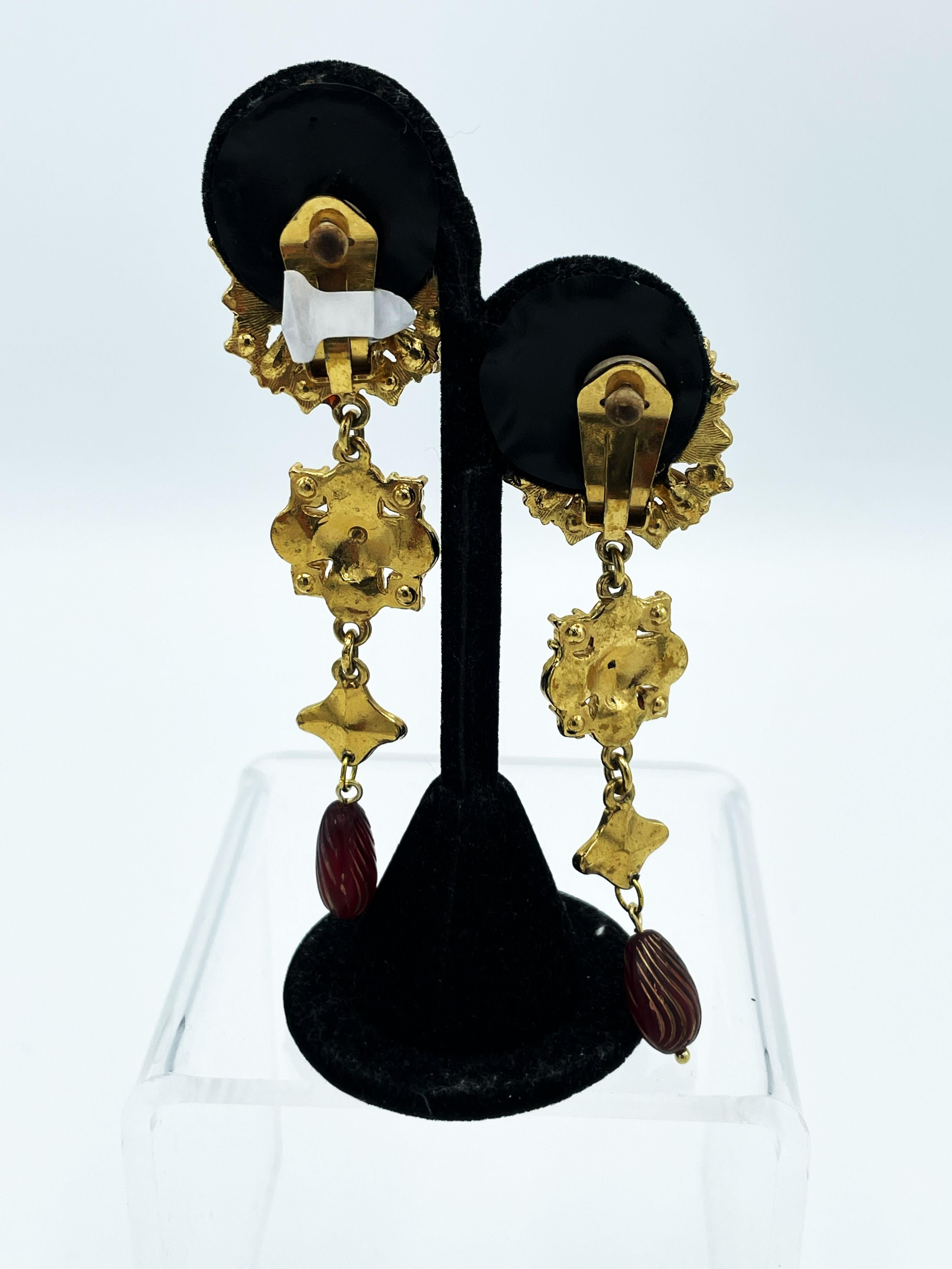 Long Cip-on earring by Micris Paris, rhinestons, gold plated, 1990's 3