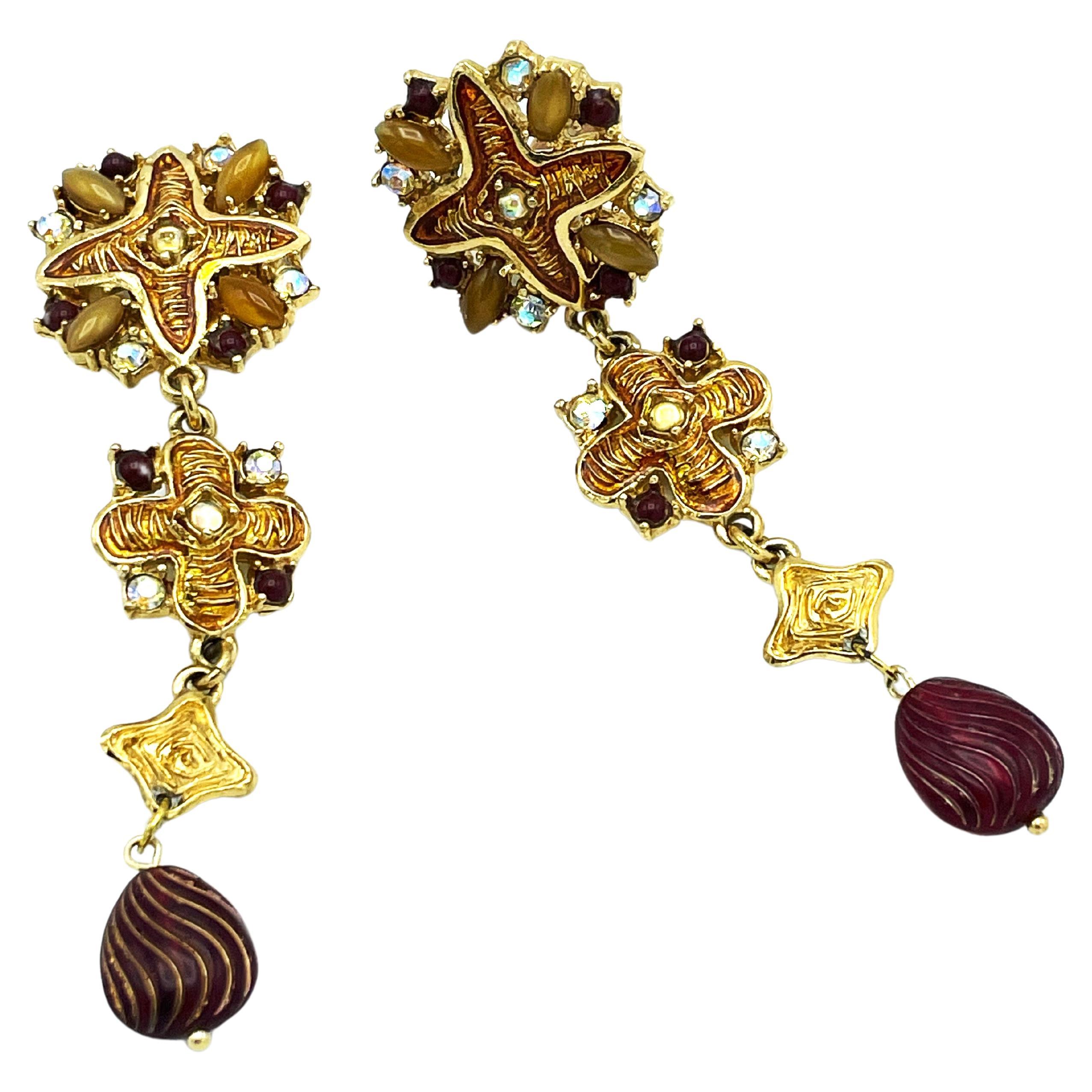 Long Cip-on earring by Micris Paris, rhinestons, gold plated, 1990's
