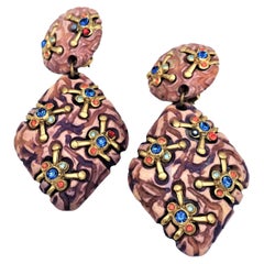 Long Clip-on earrings by JACKY de G made in France, Resin, 1980s