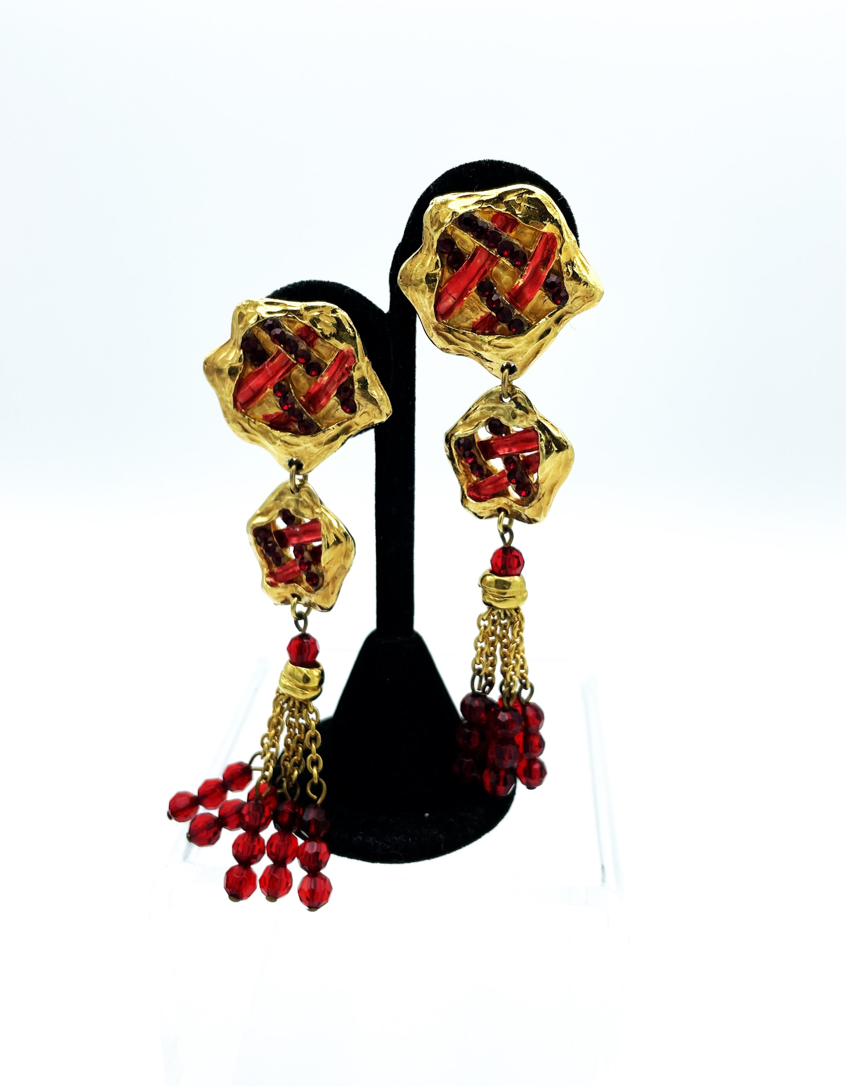 Mixed Cut Long Clip-one earing by JACKY de G Paris, gold plated, red rhinestons For Sale