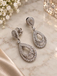 Long cocktail diamond earrings 18KT gold 2 carats of fine diamonds
