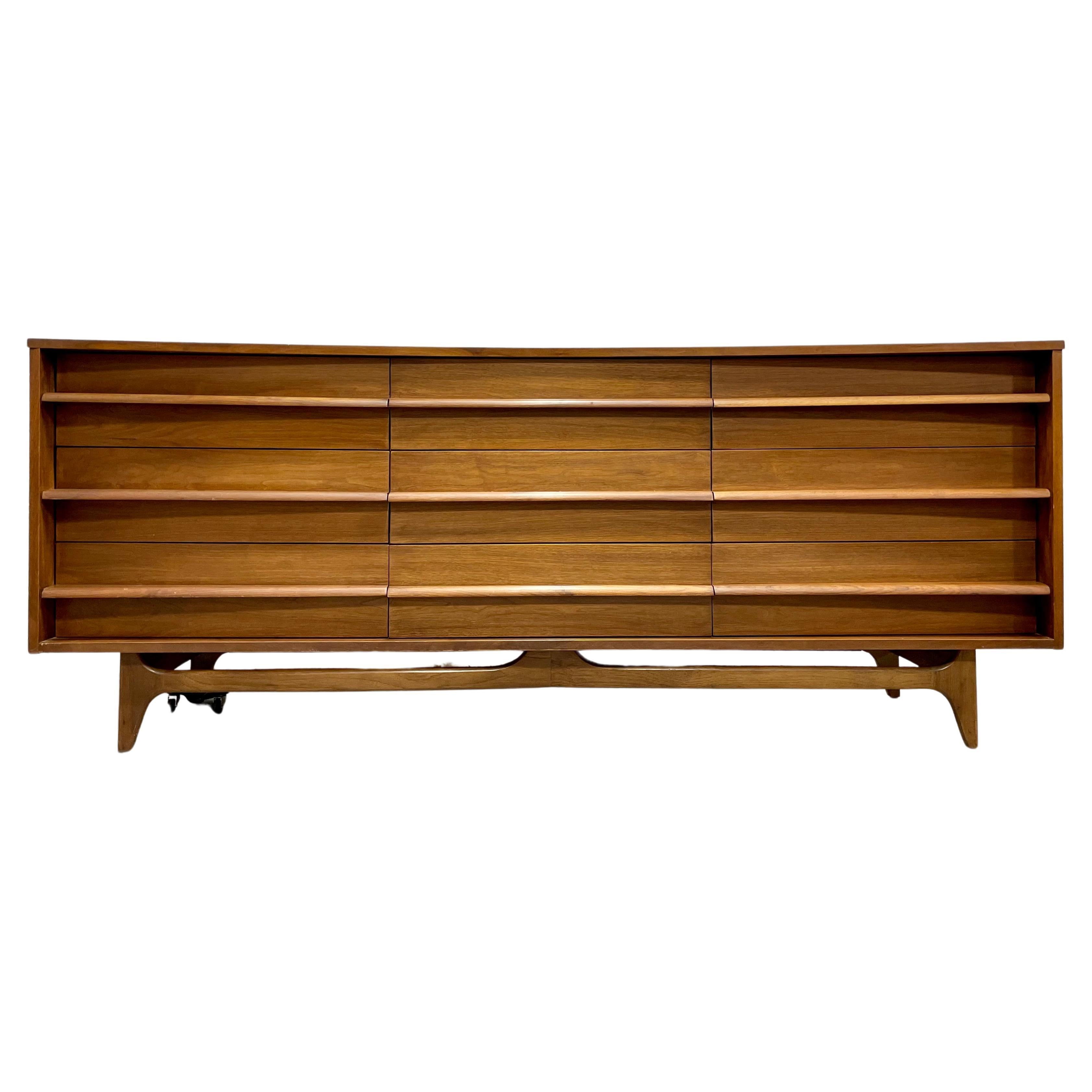Long Concave Mid-Century Modern Sculpted Dresser / Credenza, circa 1960s