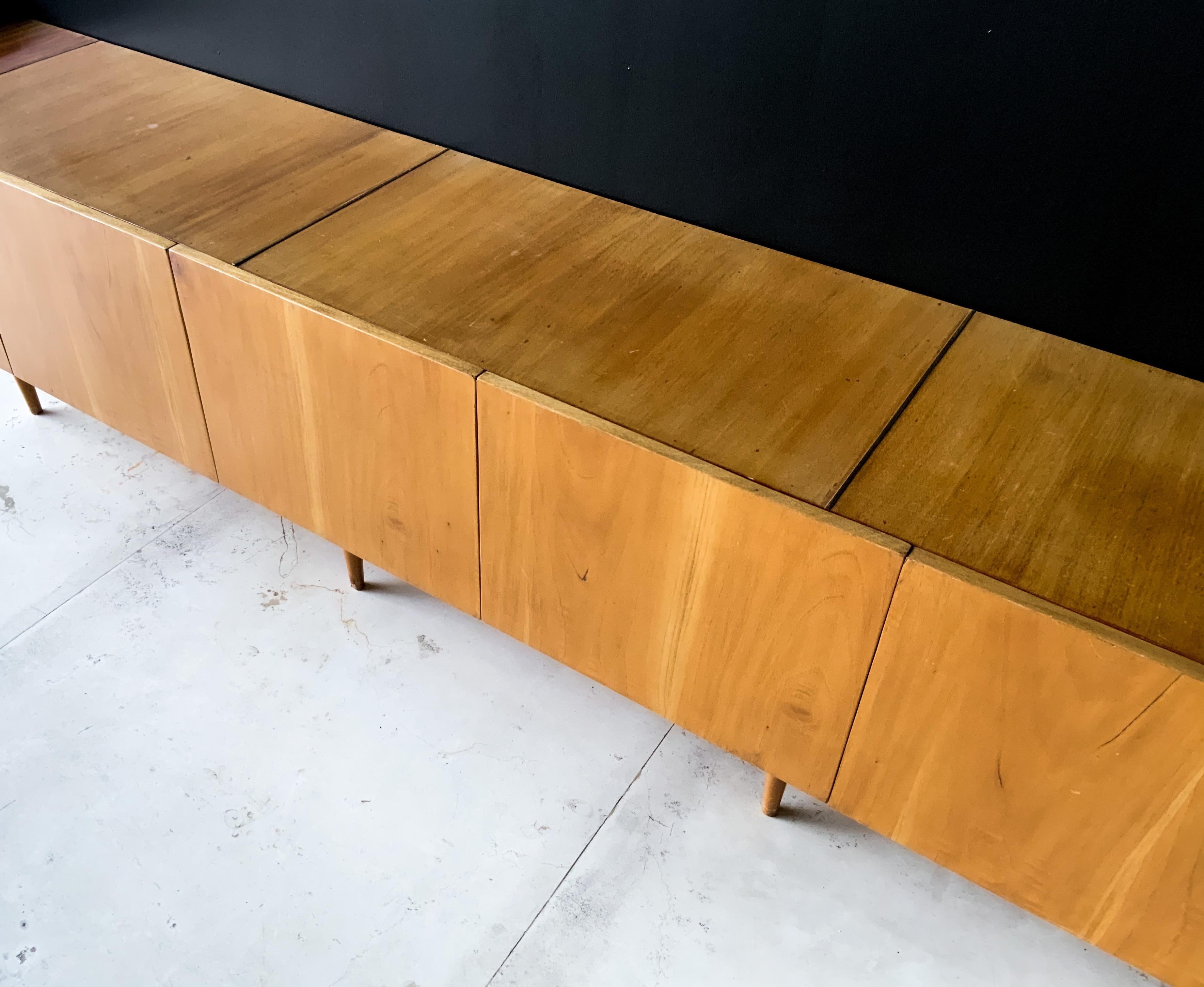 Long Credenza Designed by Fank Kyle In Good Condition In Mexico City, CDMX
