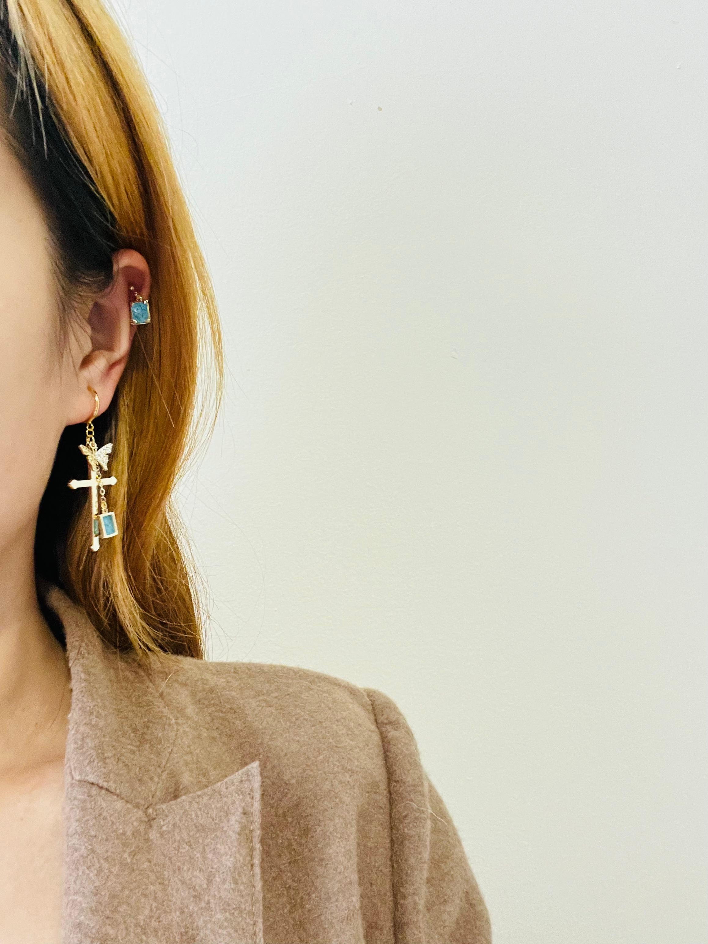 Longues boucles d'oreilles à clip en cristal de croix, papillon, saphir, bleu et or Unisexe en vente