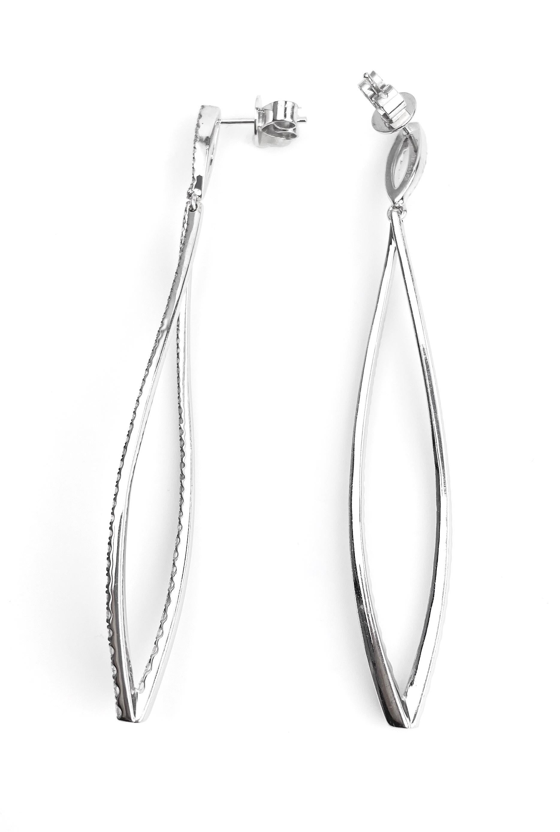 Round Cut Long Dangling Marquise-Shape Diamond Earrings in White Gold For Sale