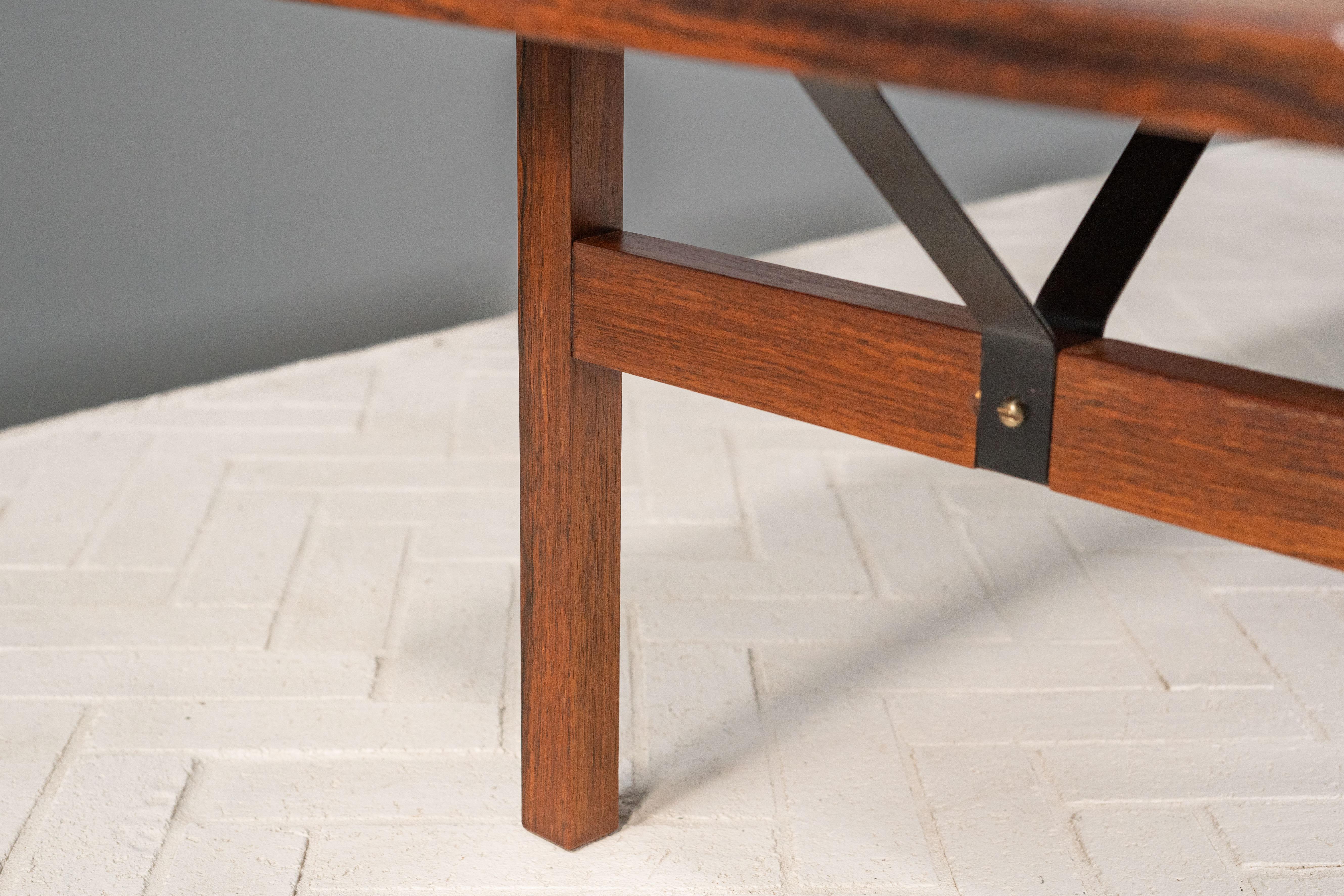 Long banc danois en bois de rose en vente 3