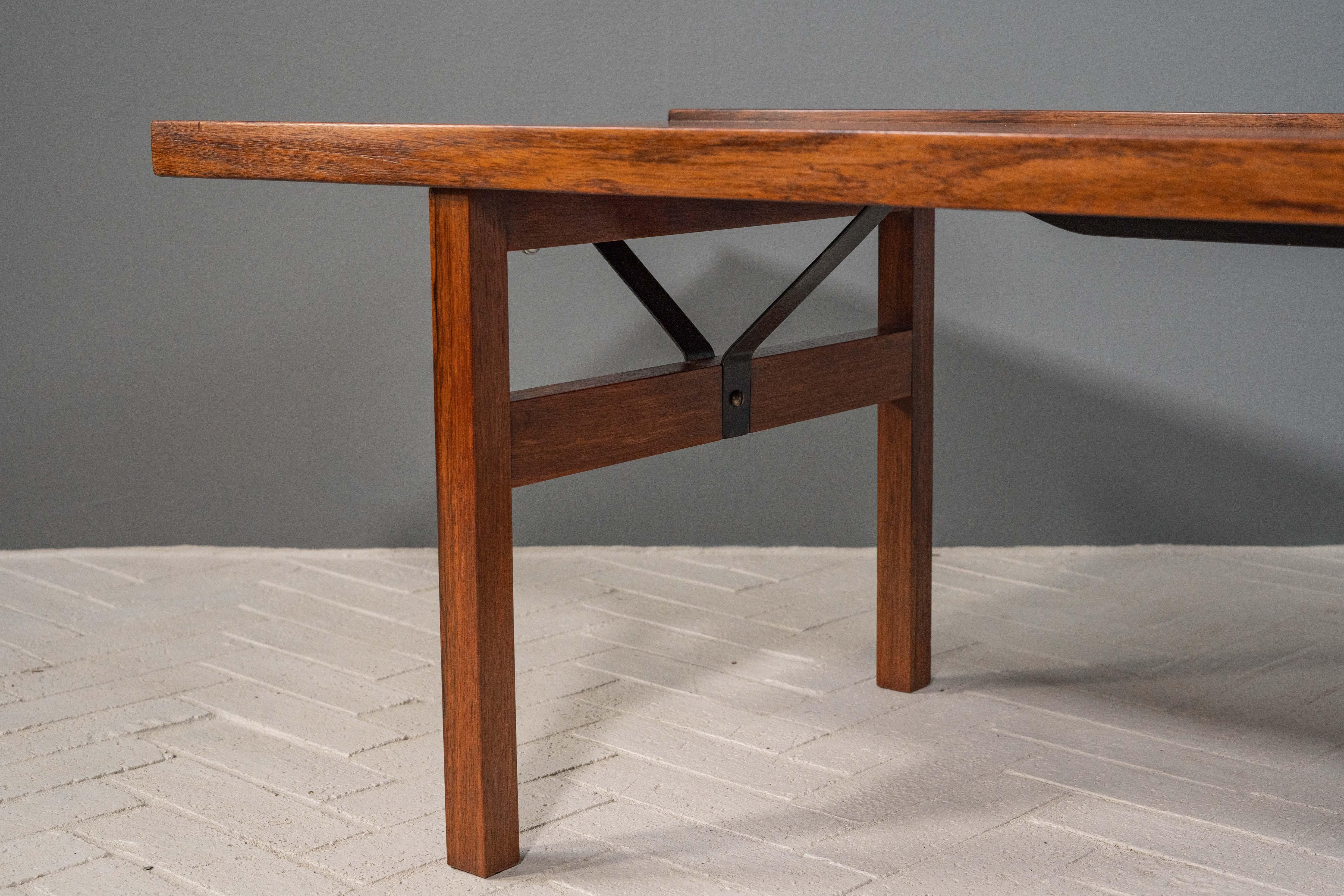 Long banc danois en bois de rose en vente 2