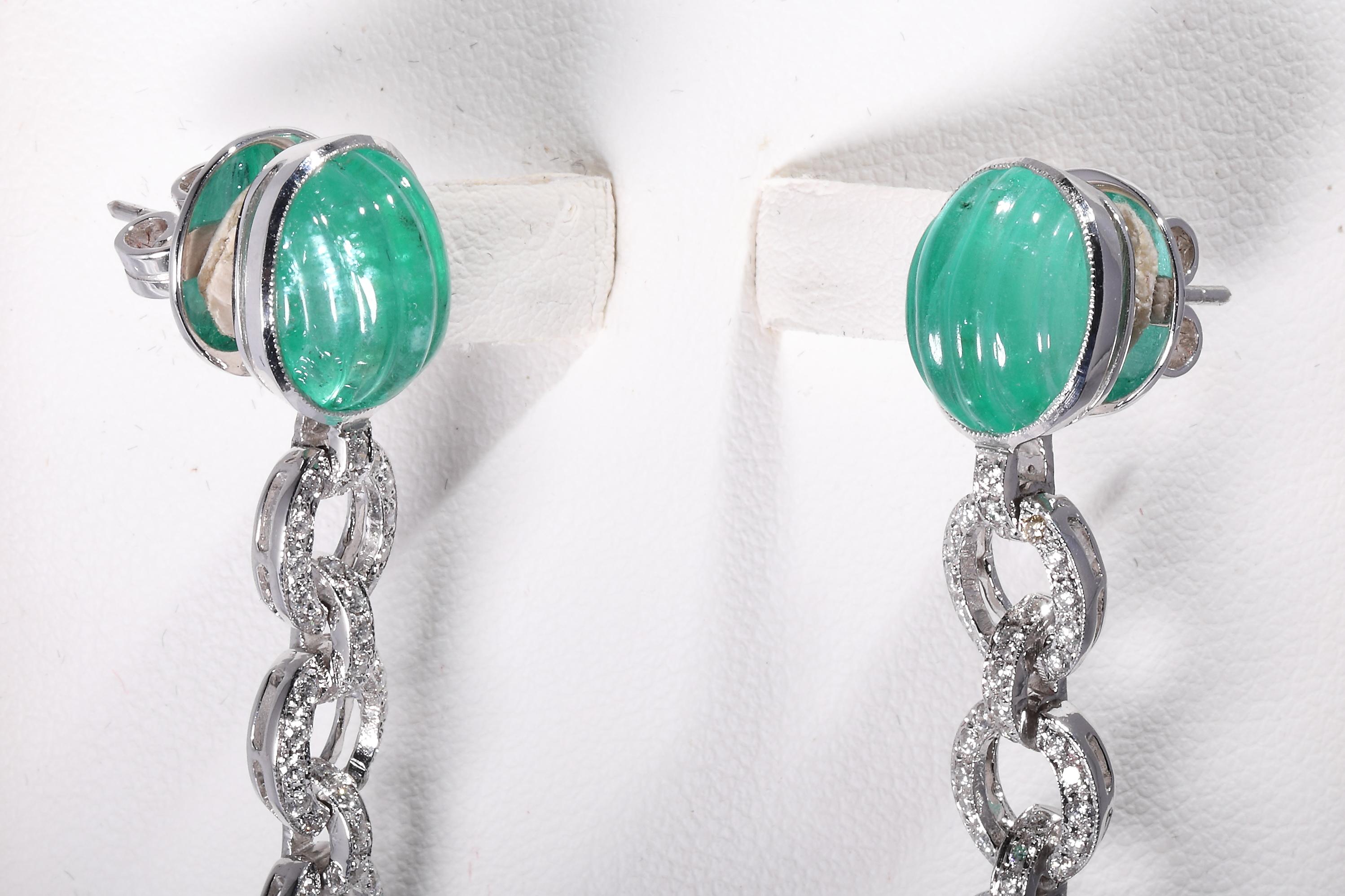 Long Diamond Emerald Earrings In New Condition For Sale In Bad Kissingen, DE