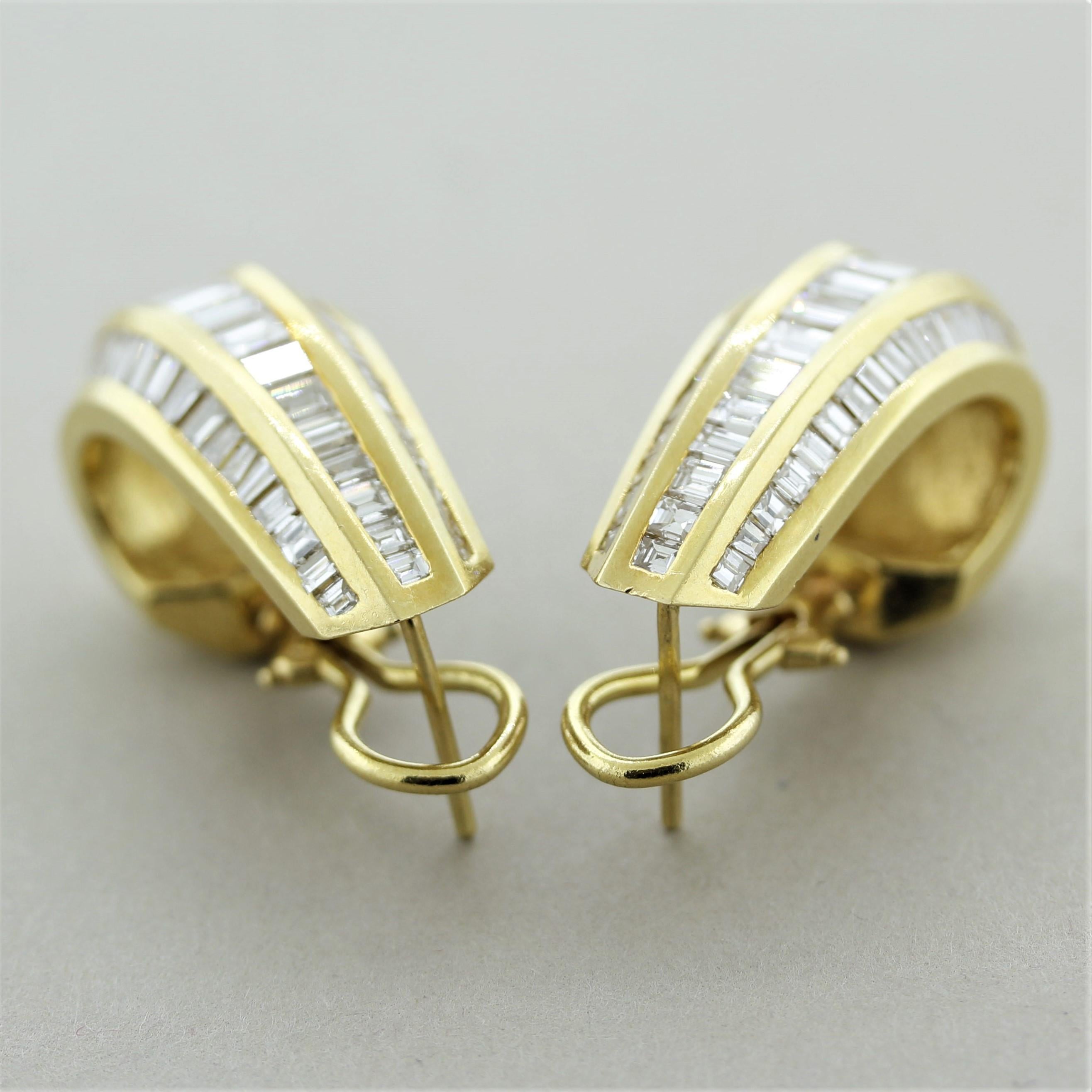 Women's Long Diamond Gold Cascade Earrings, Circa 1970’s For Sale