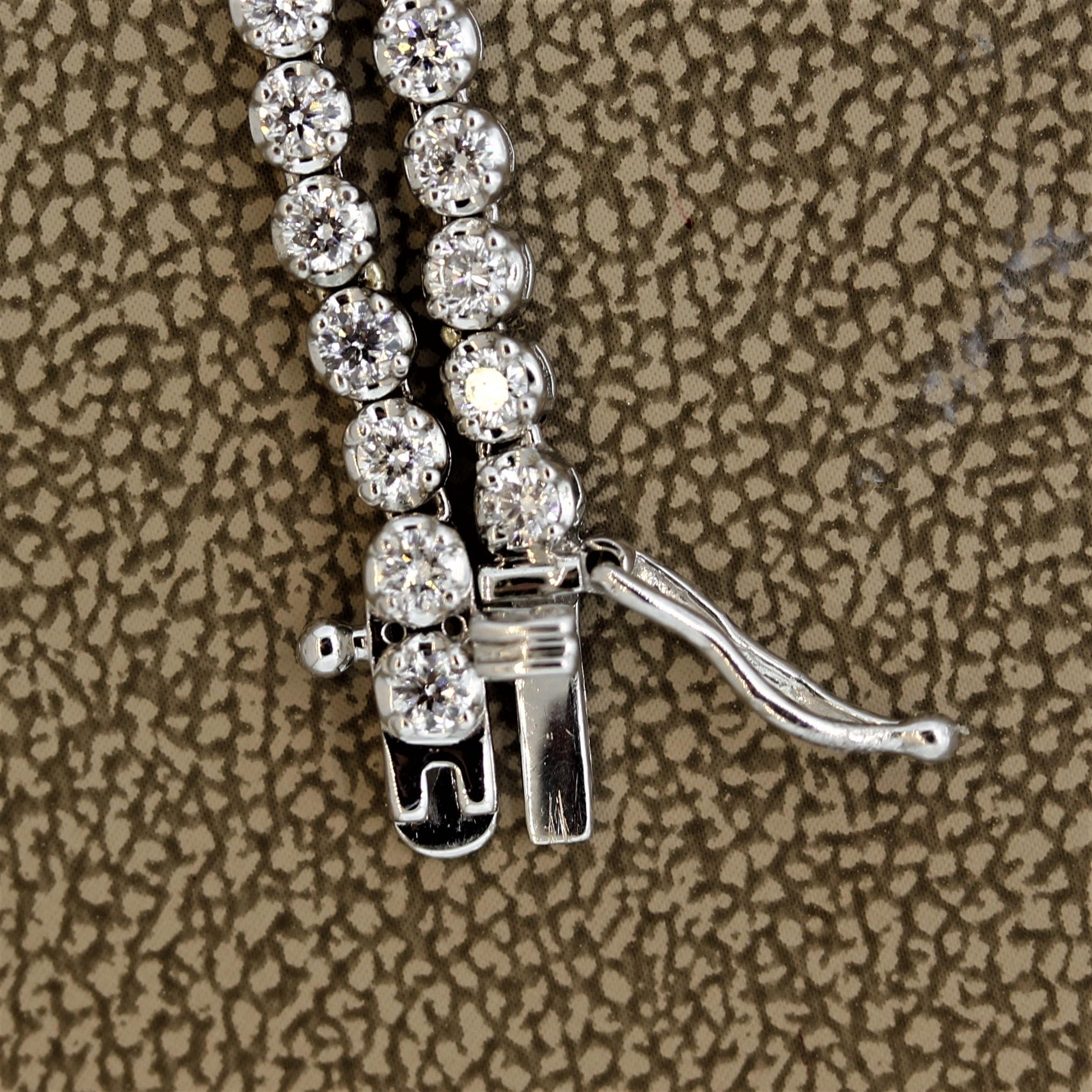 Collana lunga in oro con diamanti in vendita 2
