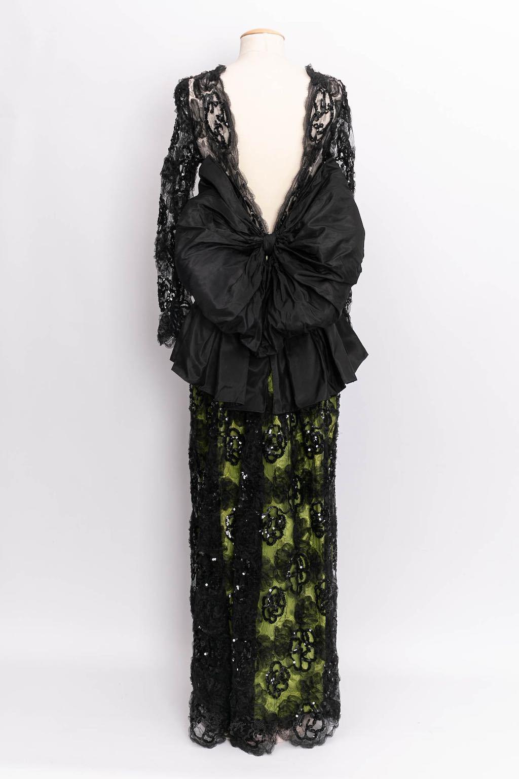 Robe longue en dentelle et sequins Excellent état - En vente à SAINT-OUEN-SUR-SEINE, FR