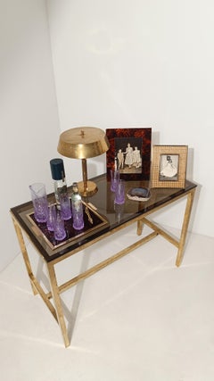 Ensemble de gobelets et pichets longs en verre d'écorce lilas pâle, style Whitefriars