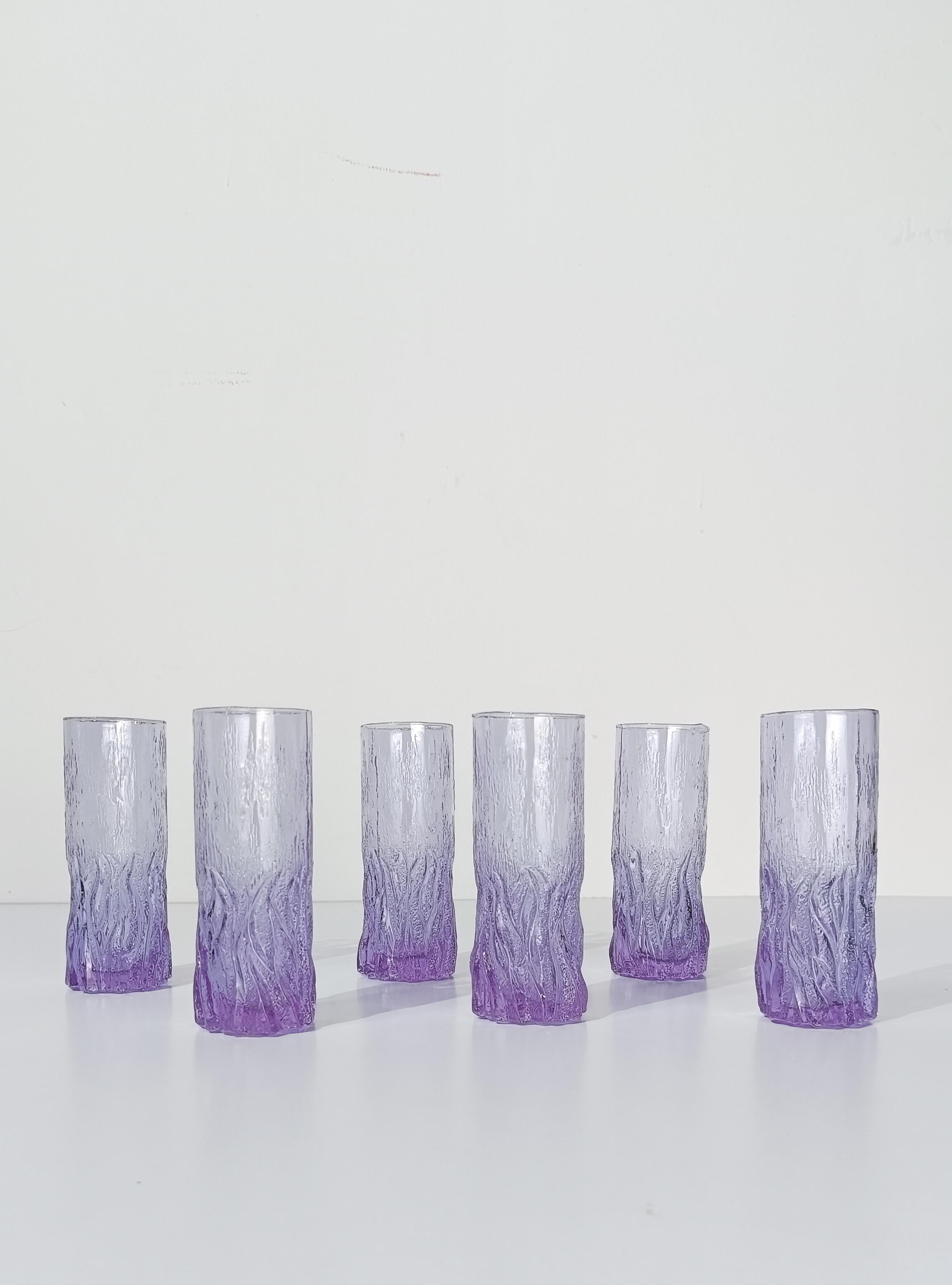 Set di bicchieri e caraffe Long Drink Tumbler in vetro corteccia lilla chiaro, stile Whitefriars Glass in vendita 1