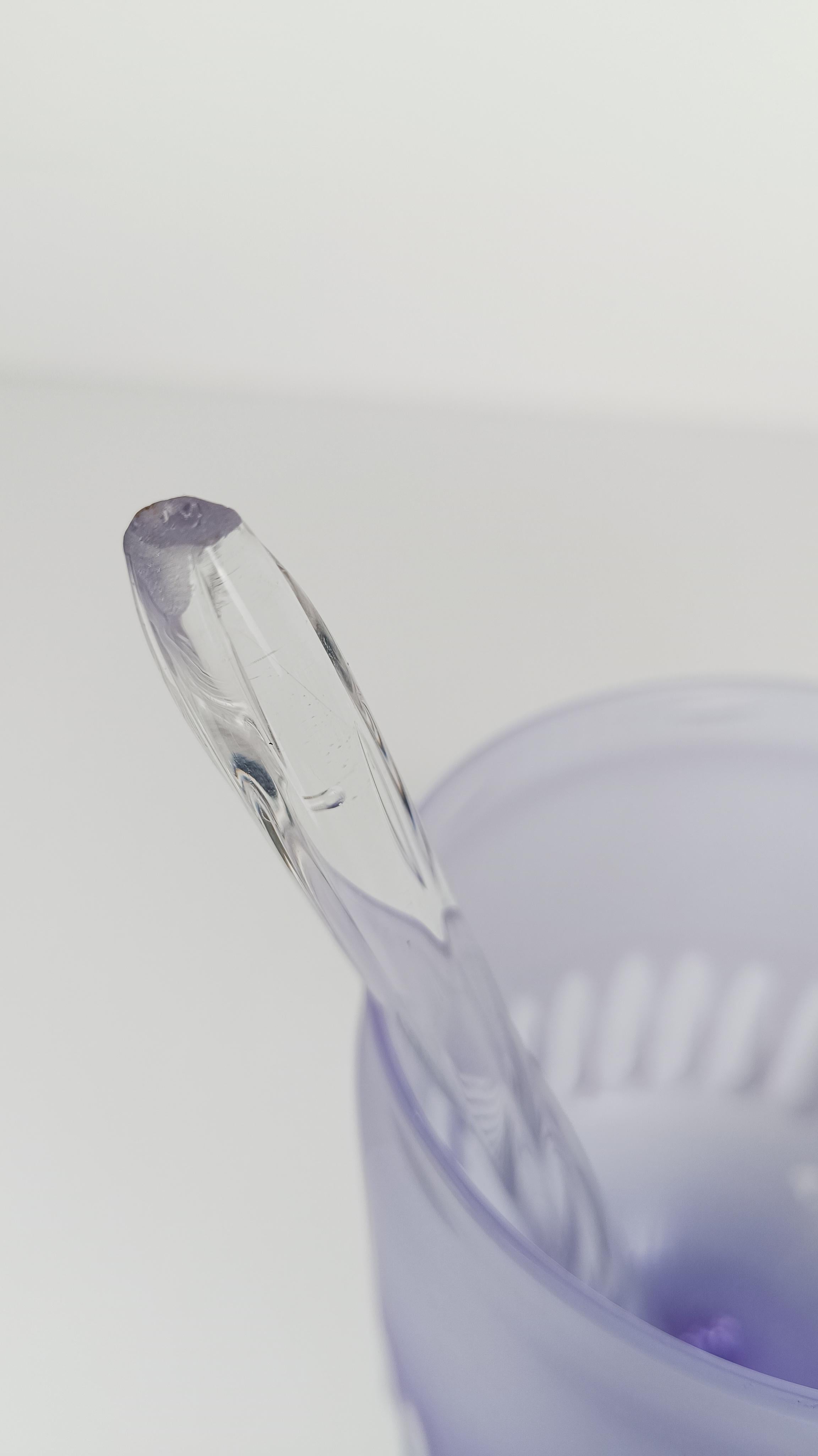 Ensemble de gobelets et cruches à boire longs en cristal dépoli lilas pâle, ère de l'ère spatiale en vente 6