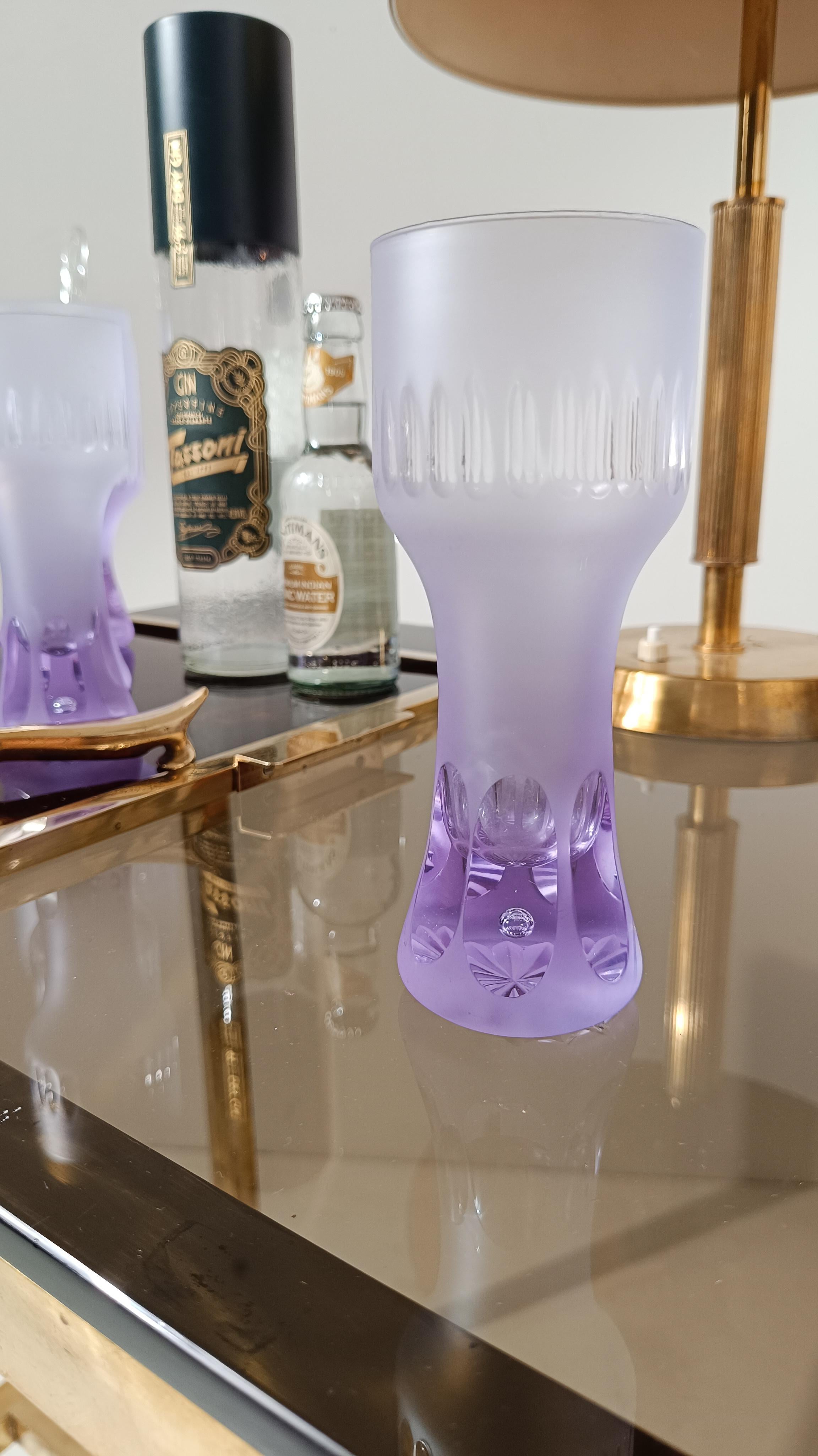 20ième siècle Ensemble de gobelets et cruches à boire longs en cristal dépoli lilas pâle, ère de l'ère spatiale en vente