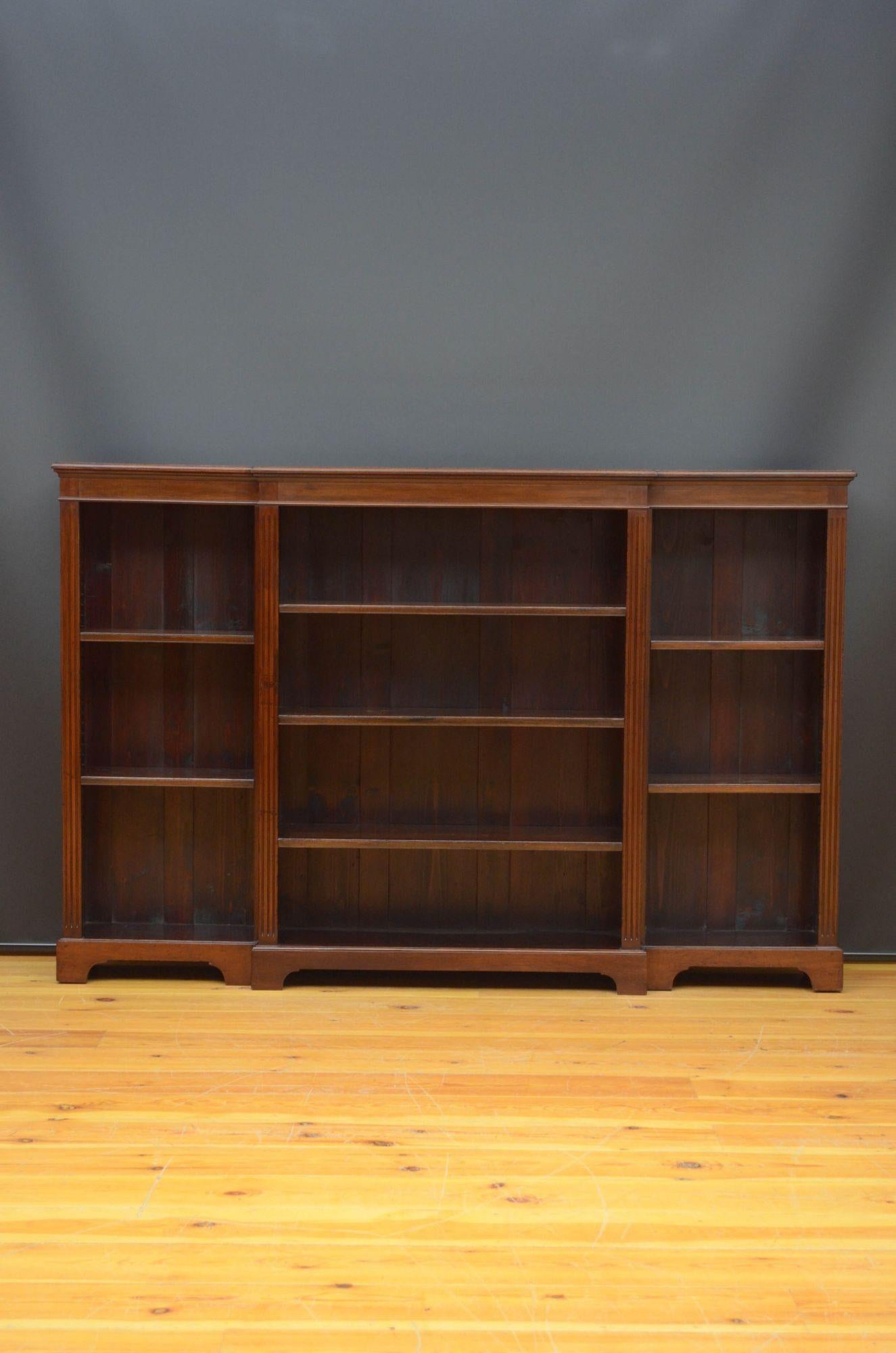 Long Edwardian Mahogany Open Bookcase In Good Condition For Sale In Whaley Bridge, GB