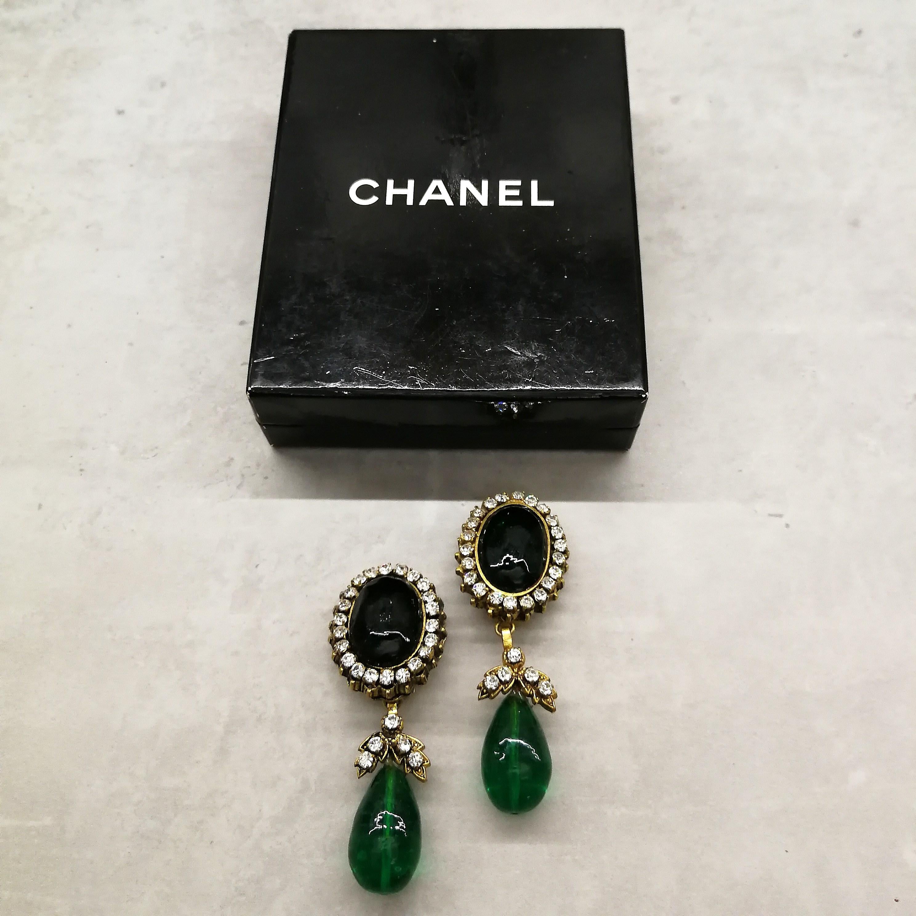 Long emerald poured glass, paste and gilded metal drop earrings, Chanel, 1980s In Good Condition In Greyabbey, County Down