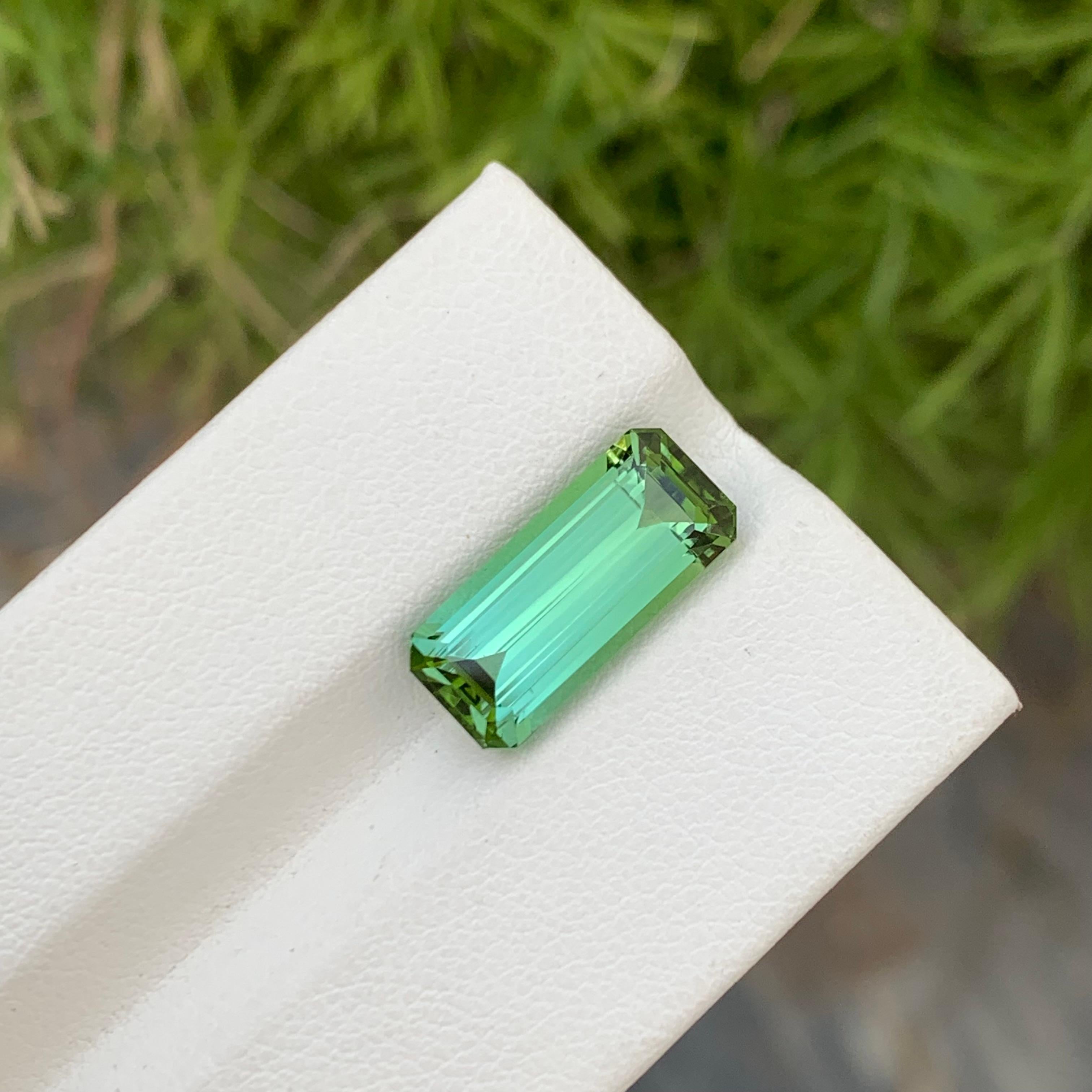 Long Emerald Shape 5.95 Carat Natural Loose Mint Green Tourmaline Gemstone  For Sale 7