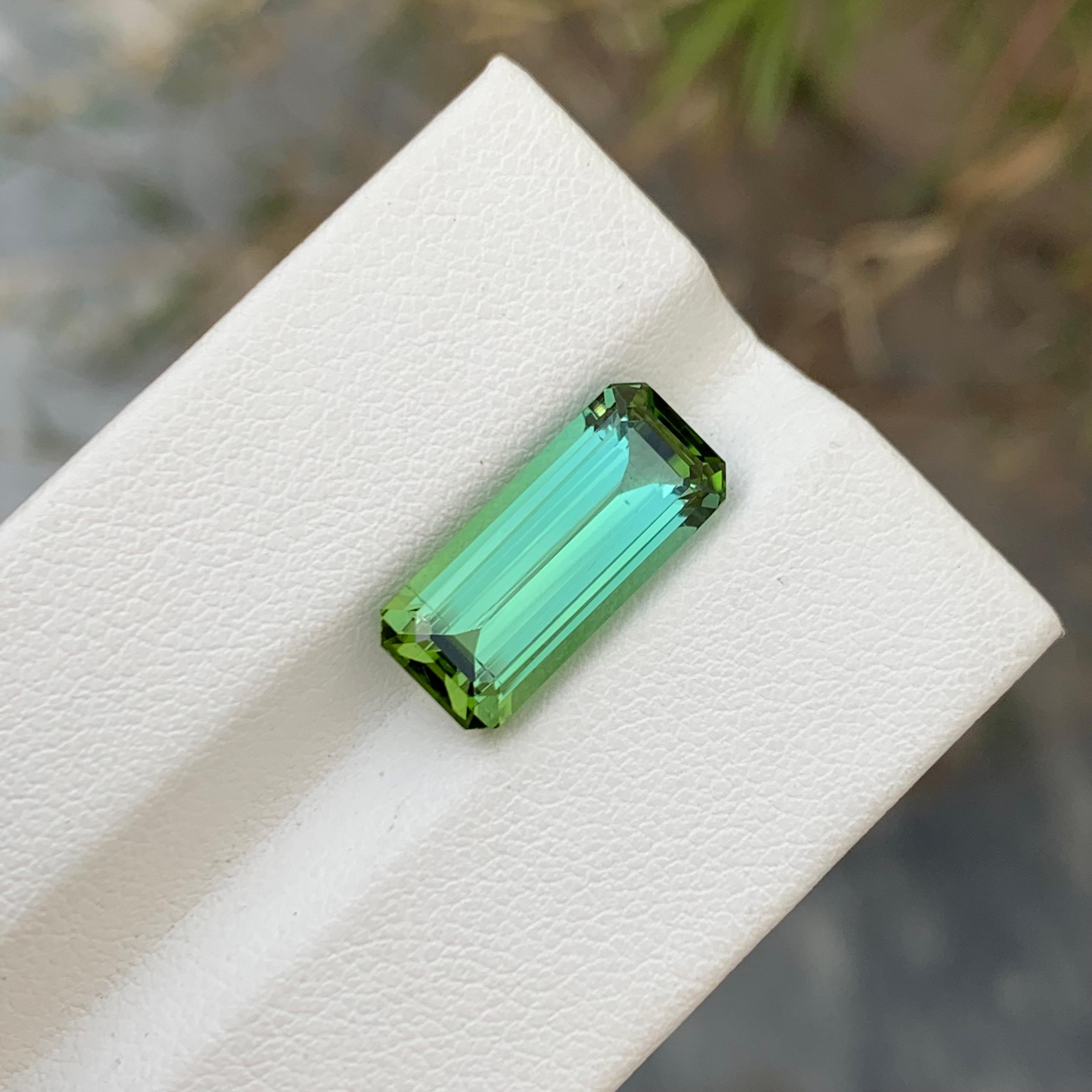 Long Emerald Shape 5.95 Carat Natural Loose Mint Green Tourmaline Gemstone  For Sale 3