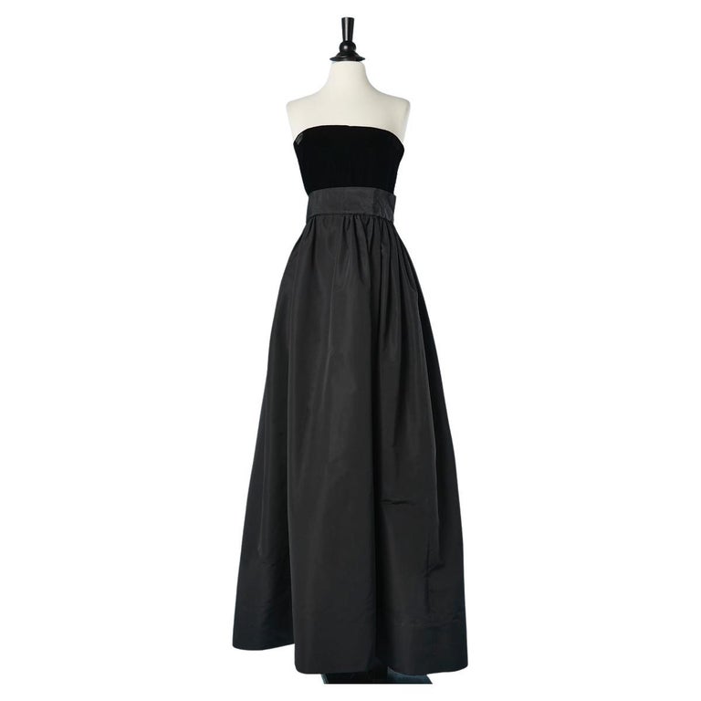 Long evening bustier dress in black velvet and faille Pierre Cardin Paris For Sale
