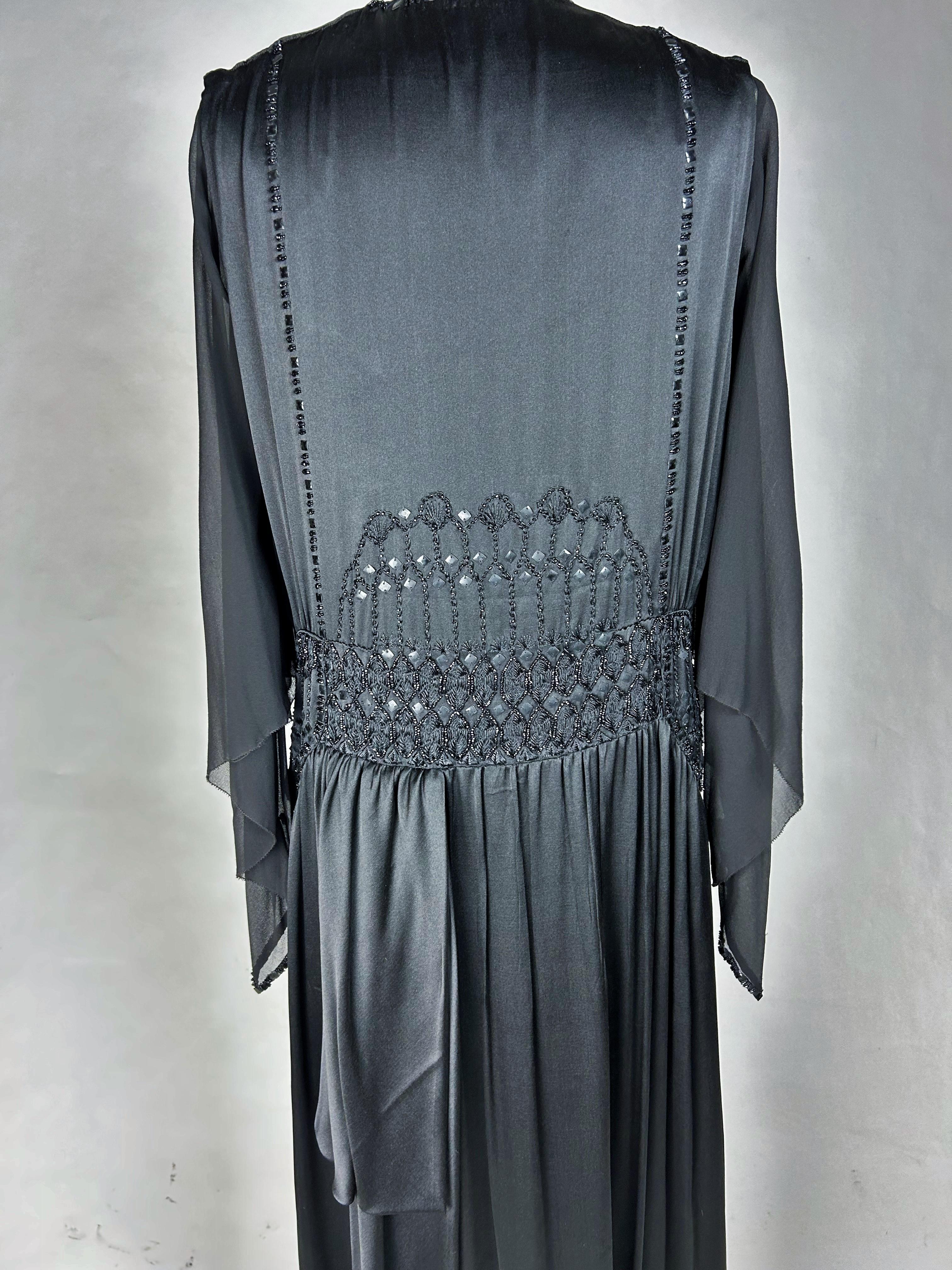 Long evening dress in embroidered satin and chiffon - Paris Circa 1920 For Sale 7
