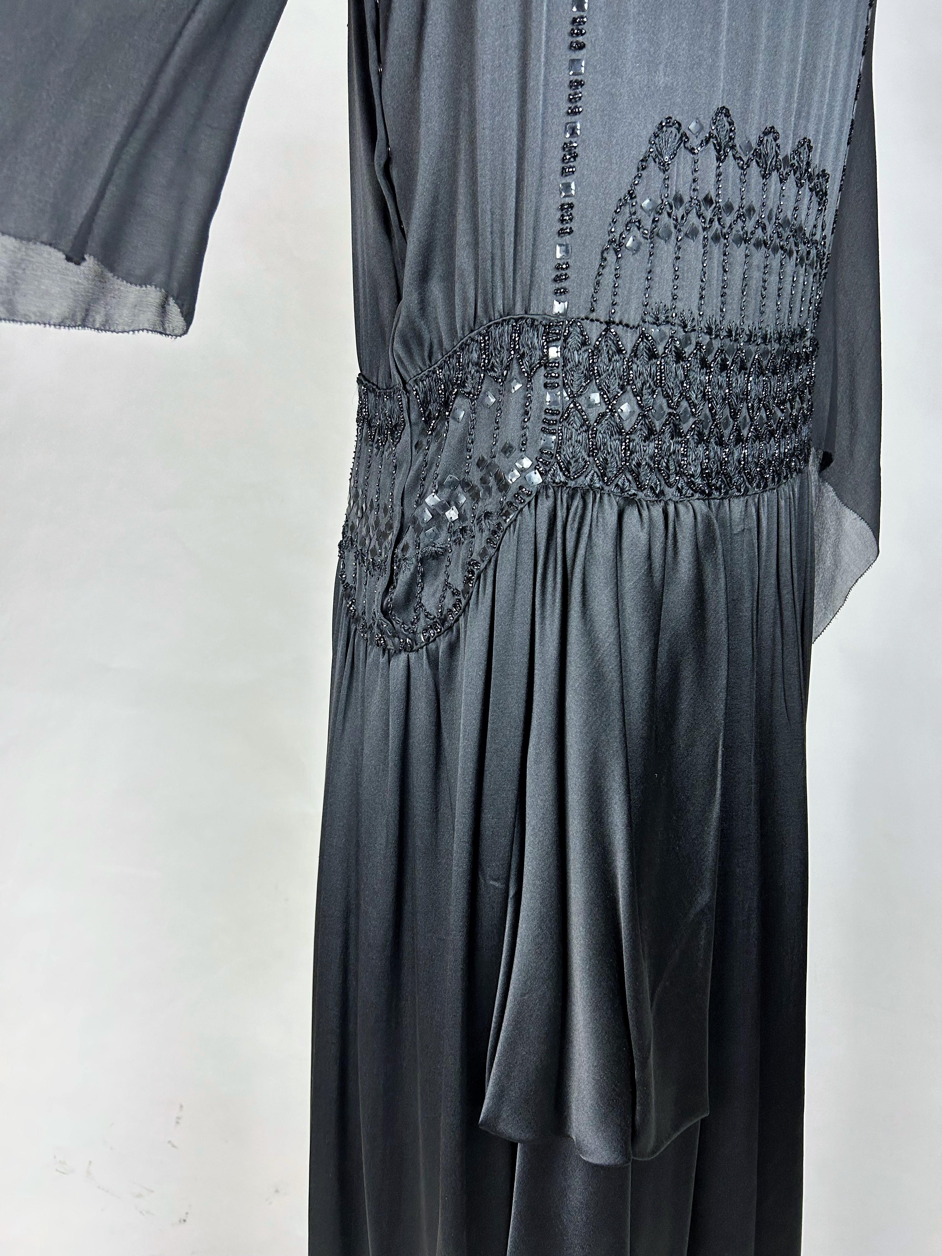 Long evening dress in embroidered satin and chiffon - Paris Circa 1920 For Sale 9