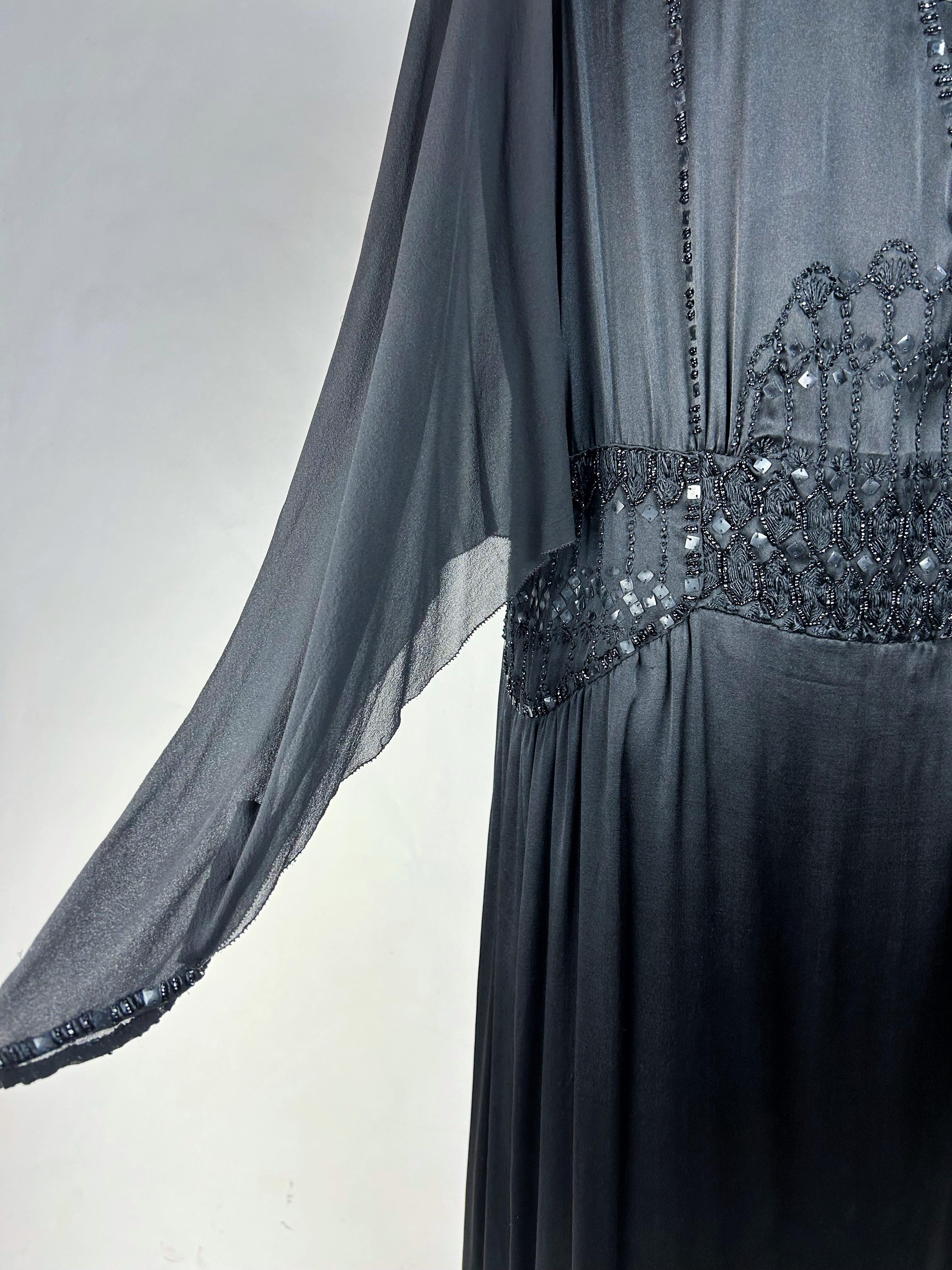 Long evening dress in embroidered satin and chiffon - Paris Circa 1920 For Sale 2