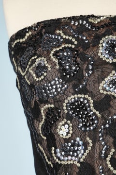 Long evening dress with embroidered on lace and velvet back Chanel