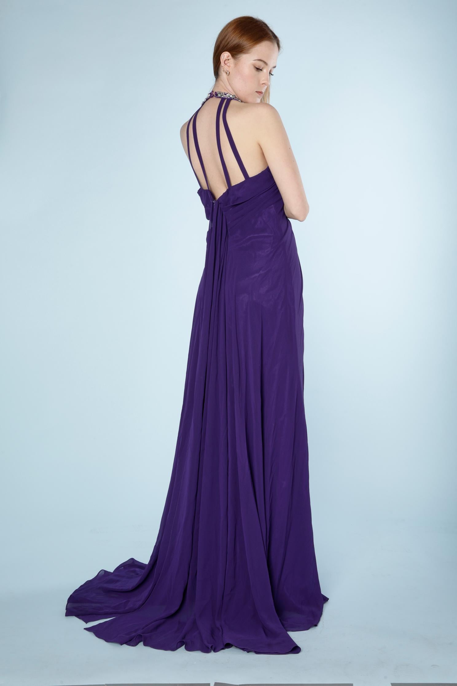 Long evening gown in purple chiffon and satin with a sequin neckless collar For Sale 3