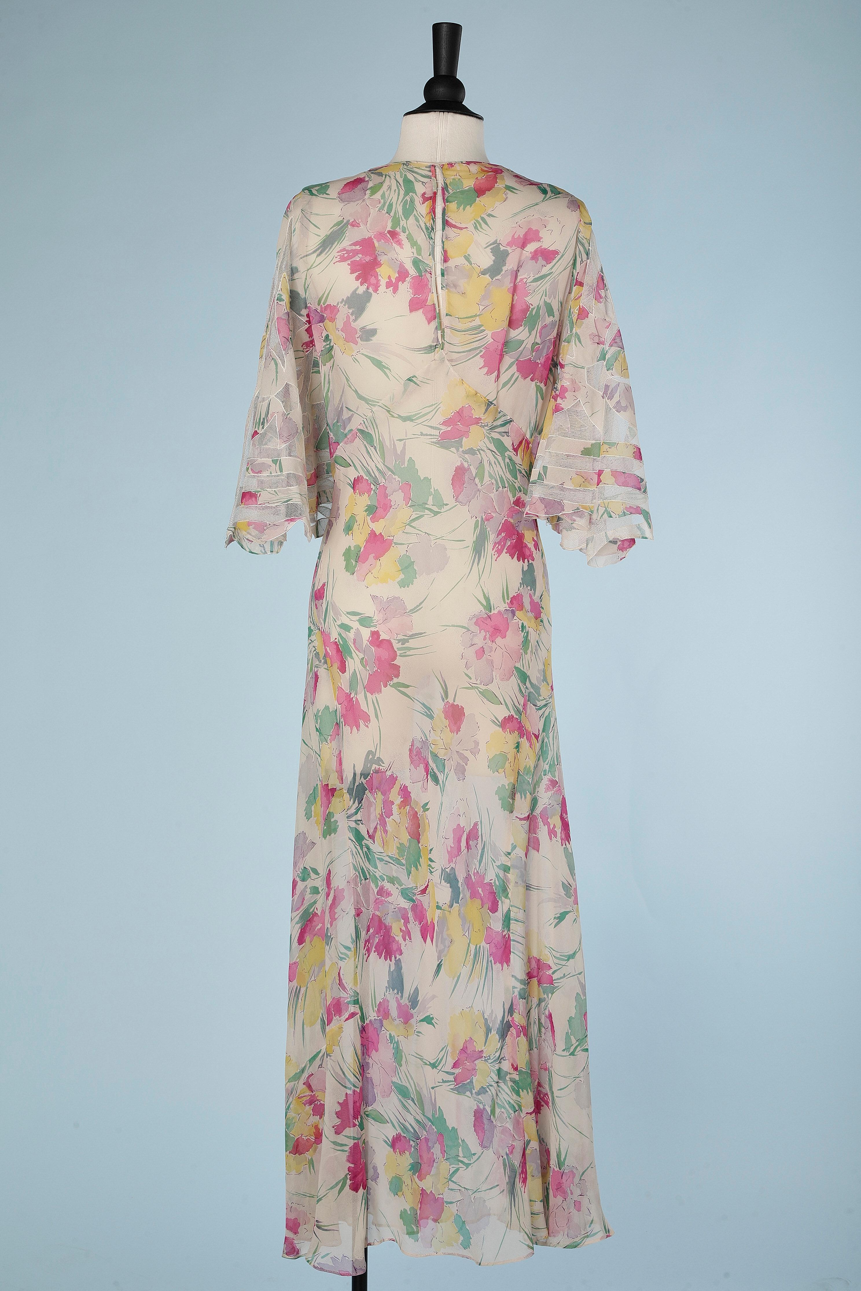 Brown Long flower printed dress in chiffon with tulle appliqué on the sleeves 1920's 