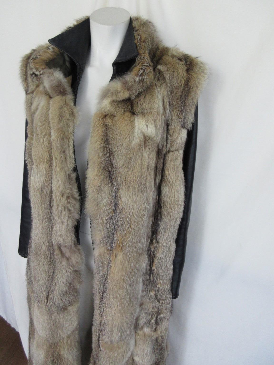 Long Fox Fur Sleeveless Vest In Good Condition For Sale In Amsterdam, NL