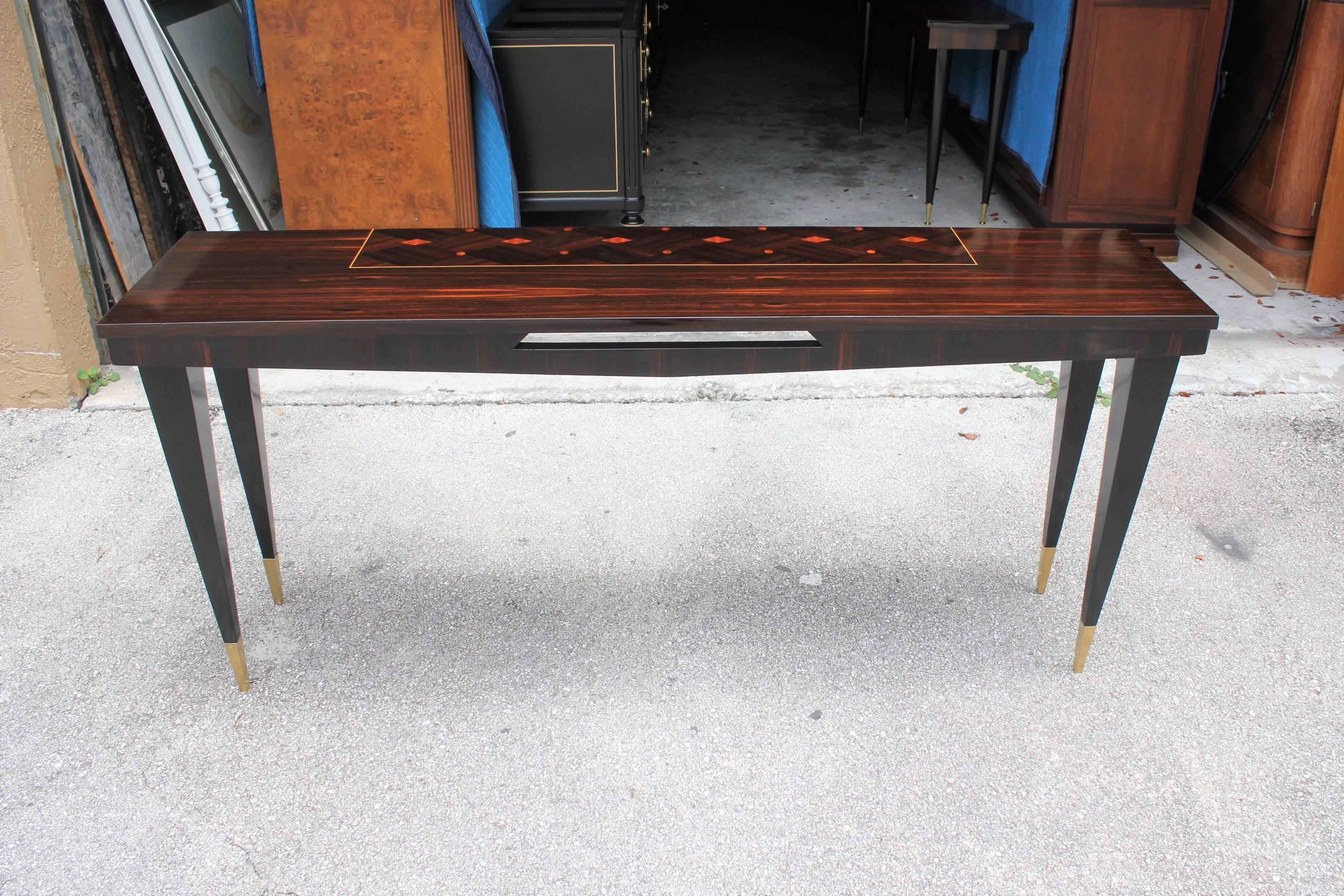 Long French Art Deco Exotic Macassar Ebony Console Table, circa 1940s In Excellent Condition For Sale In Hialeah, FL