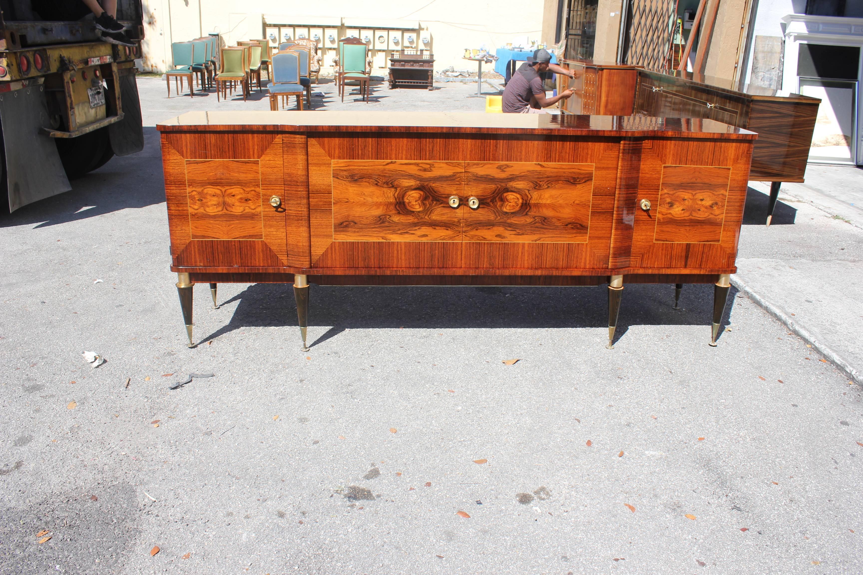 Mid-20th Century Long French Art Deco Macassar Exotic Sideboard / Credenza / Buffet, circa 1940s