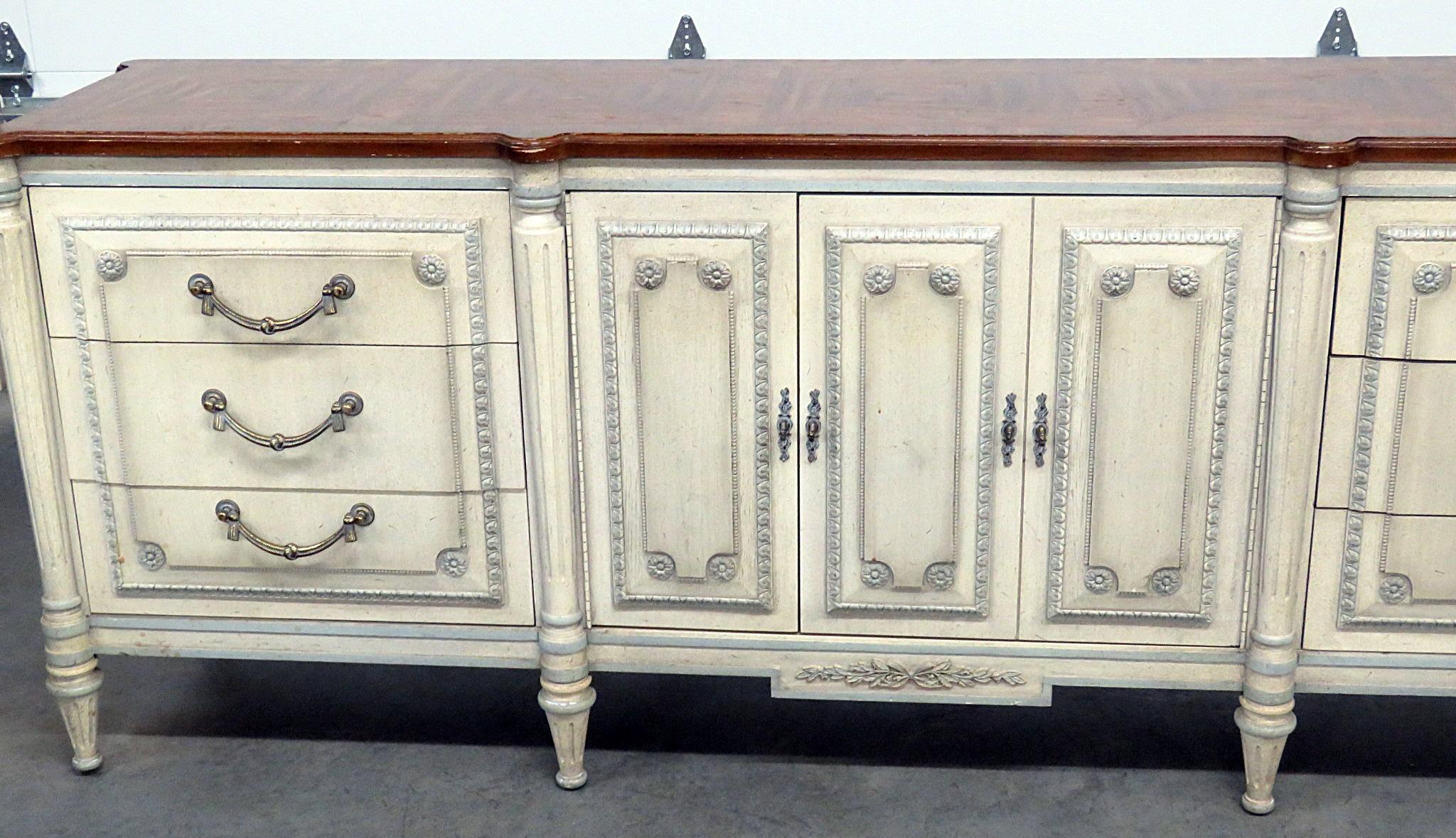 Long French Louis XVI Style Painted Triple Dresser Sideboard In Good Condition In Swedesboro, NJ