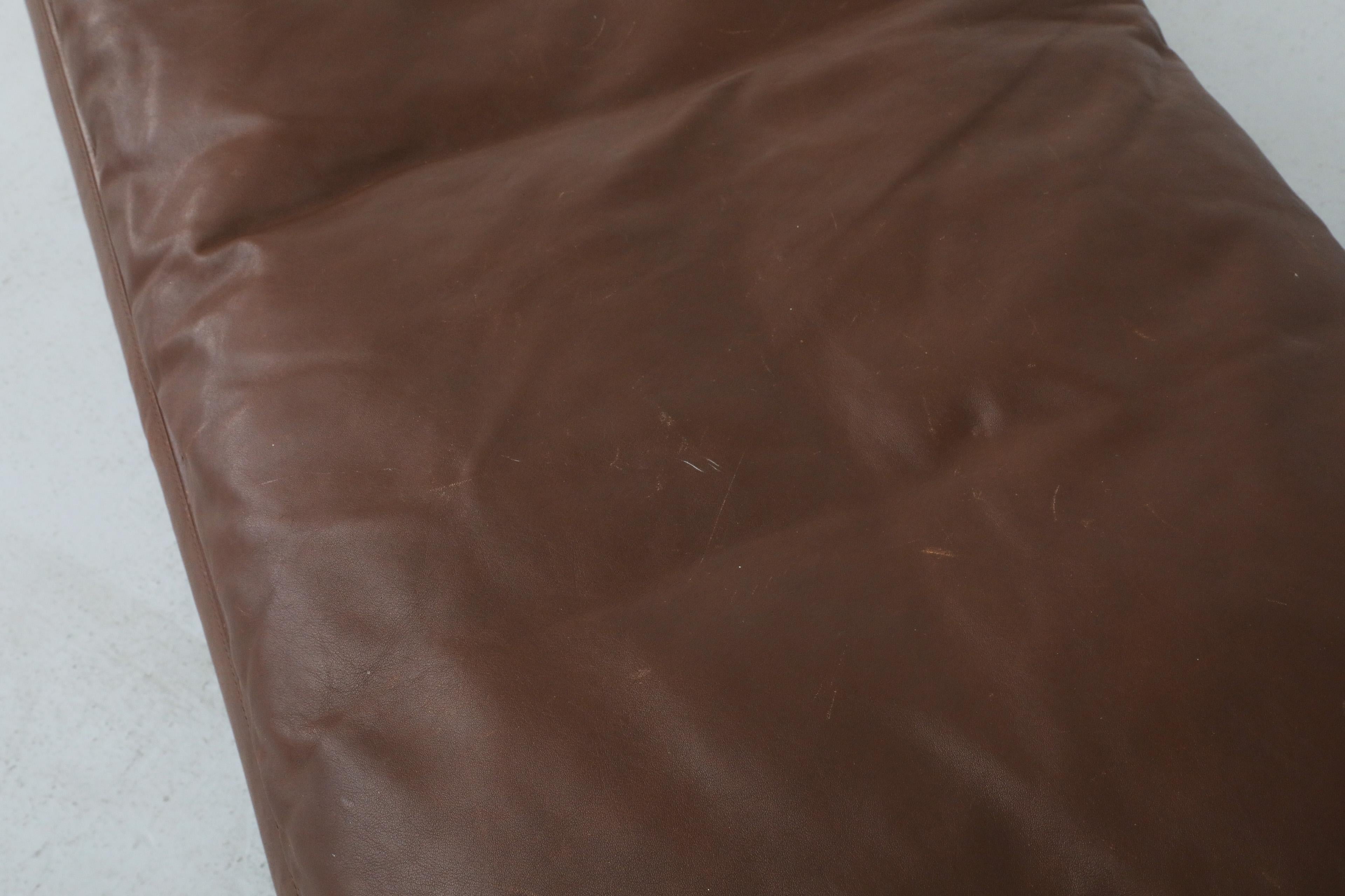 Gelderland Ottoman extra long en cuir chocolat avec coussin supérieur en vente 8