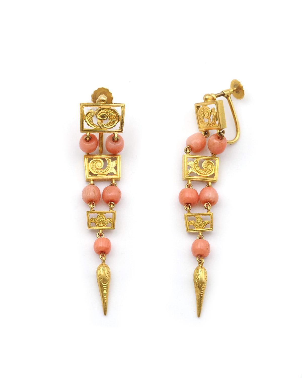 Long Georgian Italian earrings 18k gold, Etruscan revival antique pendants 2