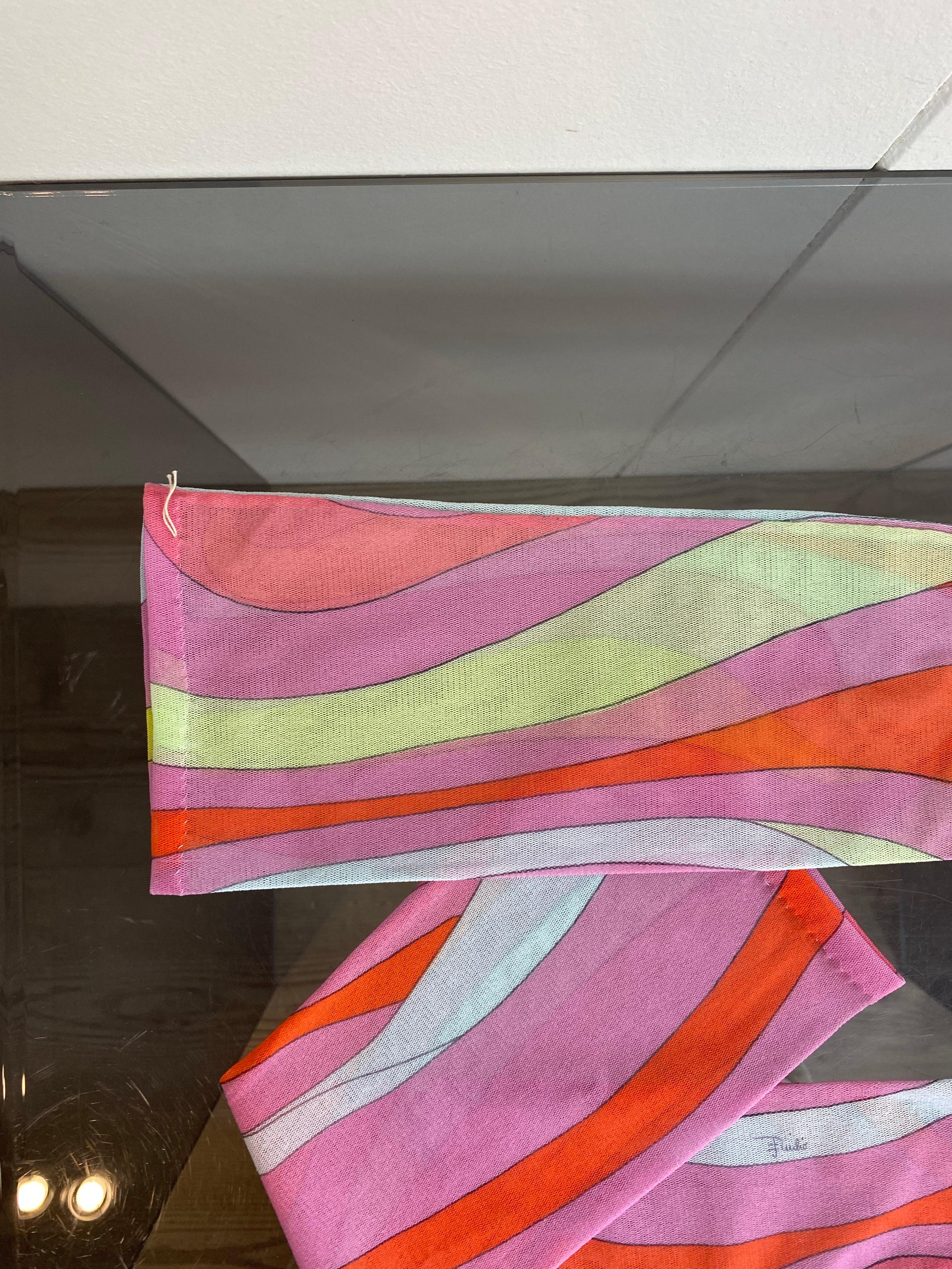 Long gloves with pink details Emilio Pucci. For Sale 2