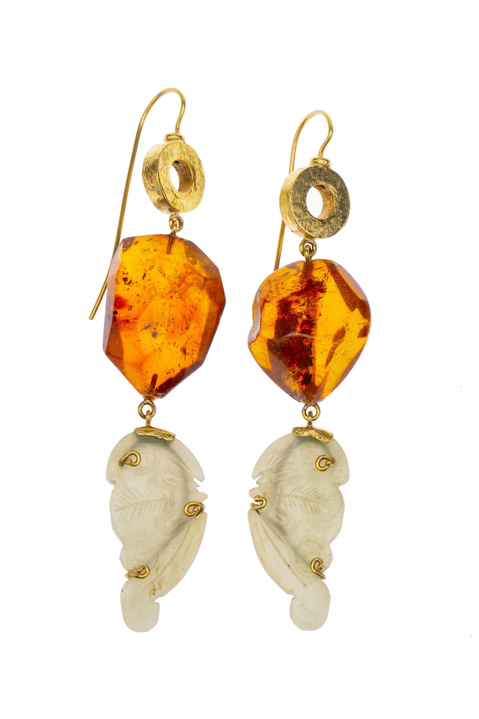 This Earrings named Kasgar are made with antiques Chinese imperial jade leaf  shape, coming from Hair pin, antiques amber faced stone cut, gold 15,00gr. total length 8cm, weight of each 6,8 gr.
All Giulia Colussi jewelry is new and has never been