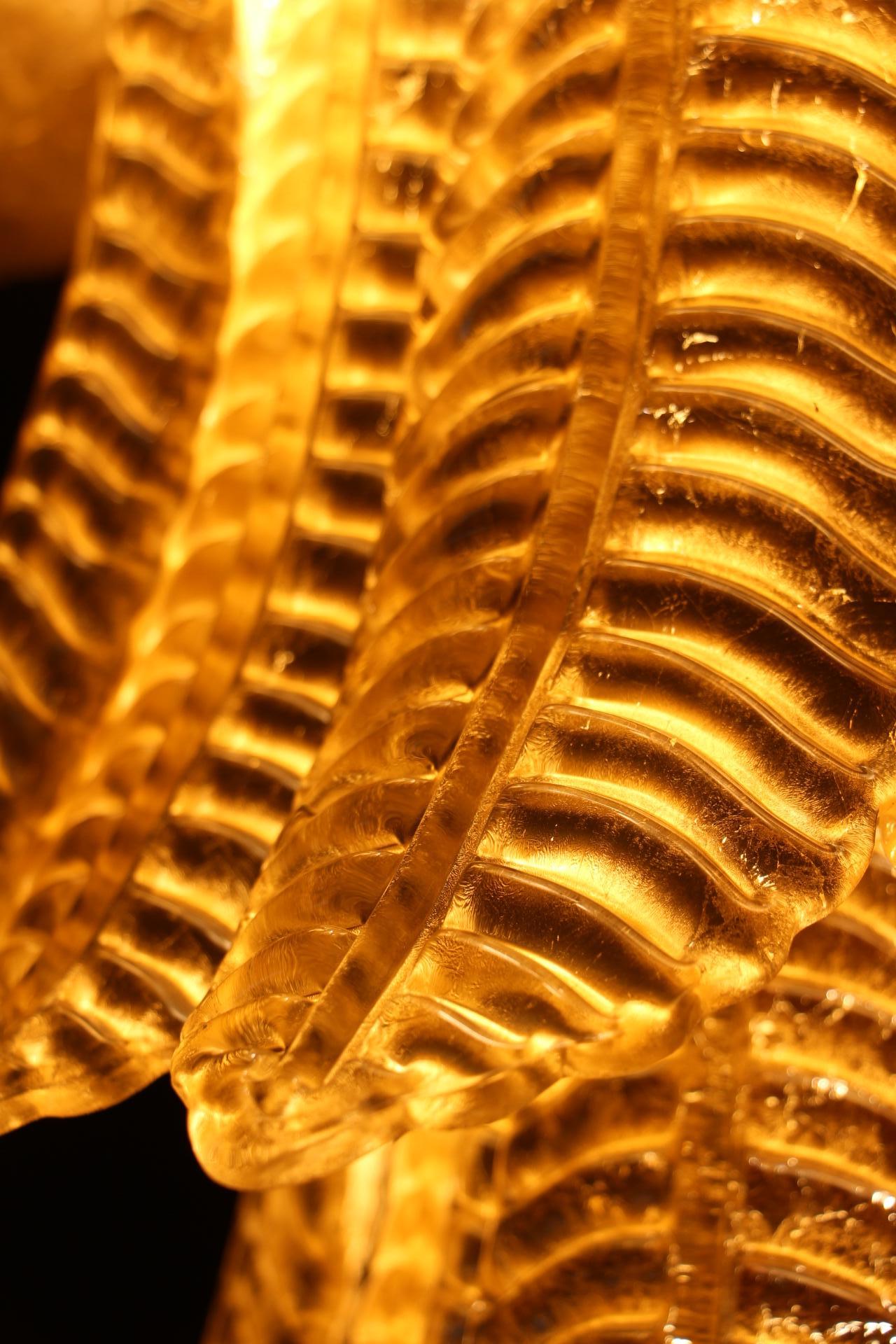 Langes goldenes Muranoglas-Kronleuchter in Palmenform (Italienisch) im Angebot