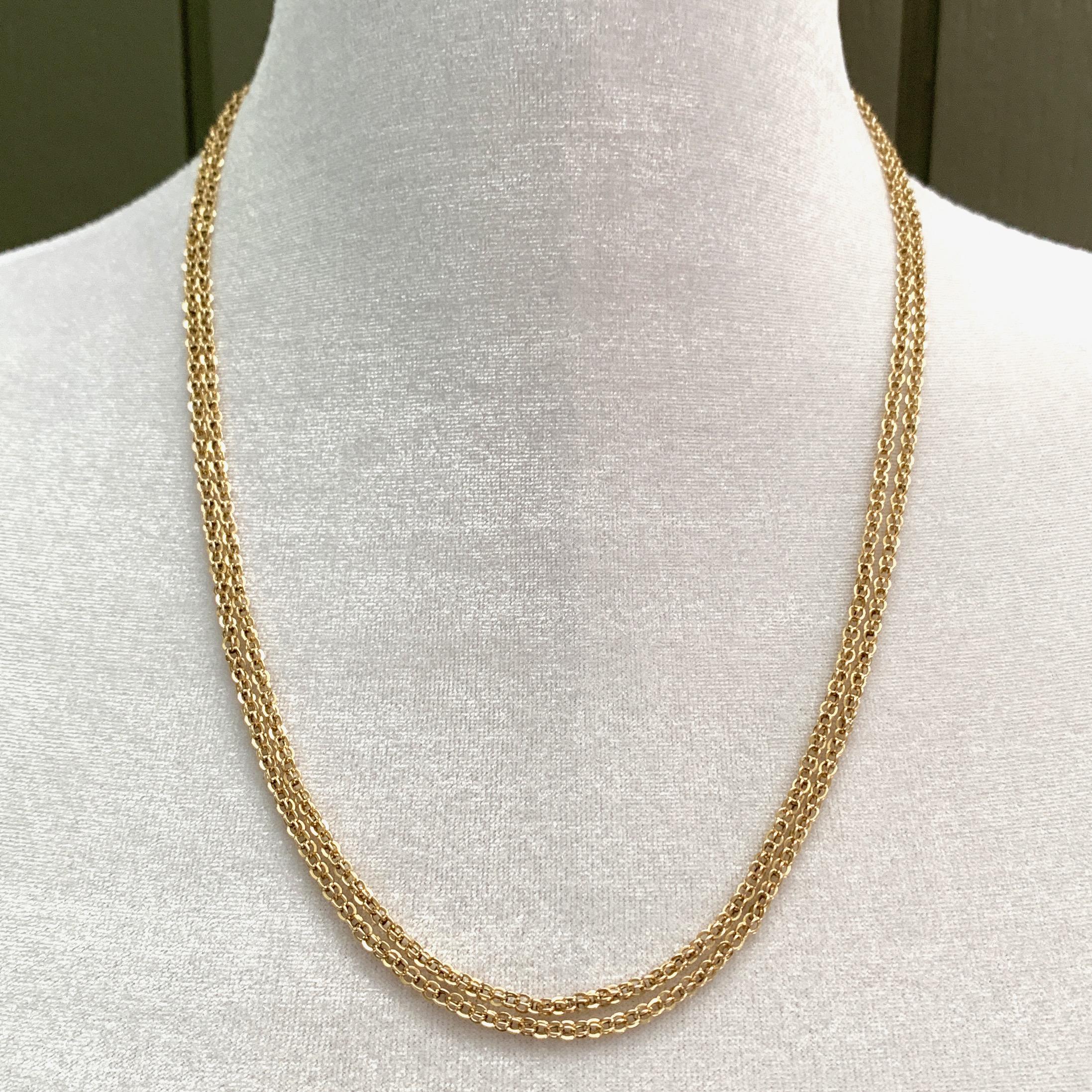 Long Guard Chain in Yellow Gold with Cage Links and Rose Gold Swivel Clip In Excellent Condition In Sherman Oaks, CA