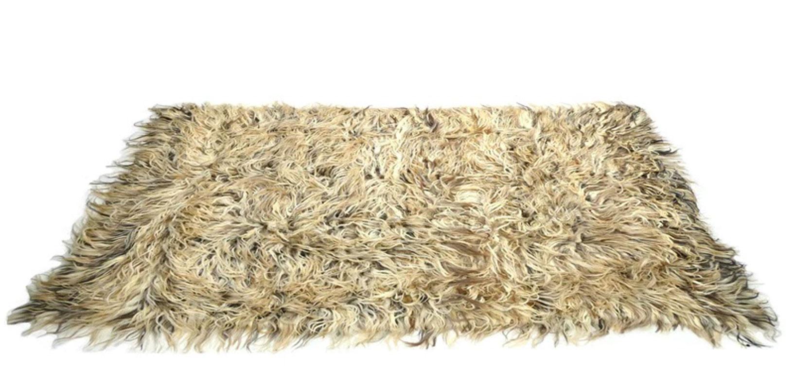 Russe Tapis russe à poils longs 7'2 x 9'9 en vente
