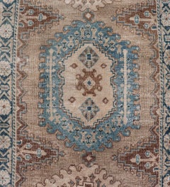 Long Hand-Knotted Antique Heriz Runner in Wool with Sub-Geometric Medallions