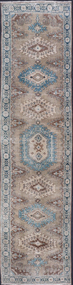 Long Hand-Knotted Antique Heriz Runner in Wool with Sub-Geometric Medallions