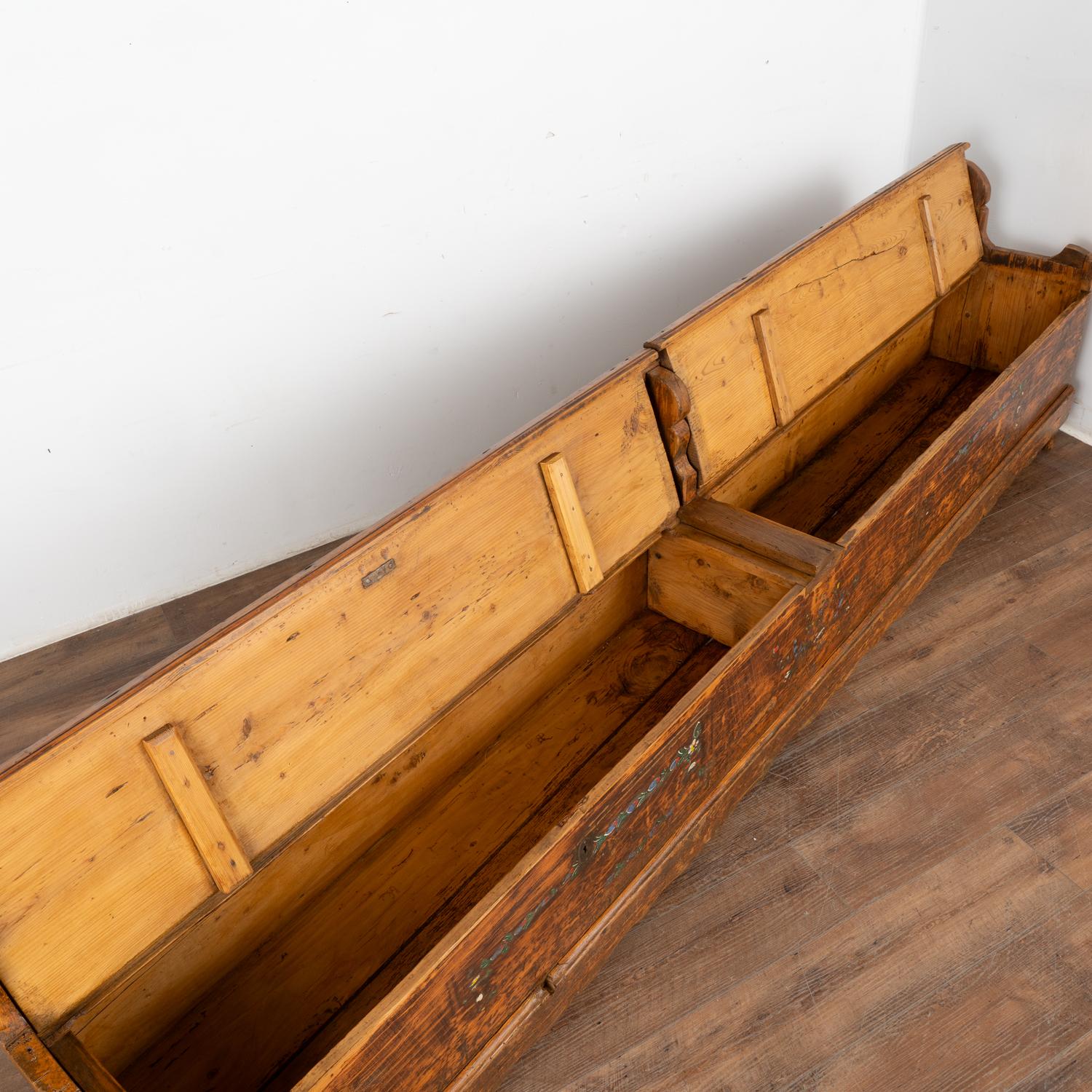 Long Hand Painted Bench With Interior Storage, Hungary circa 1880 In Good Condition For Sale In Round Top, TX